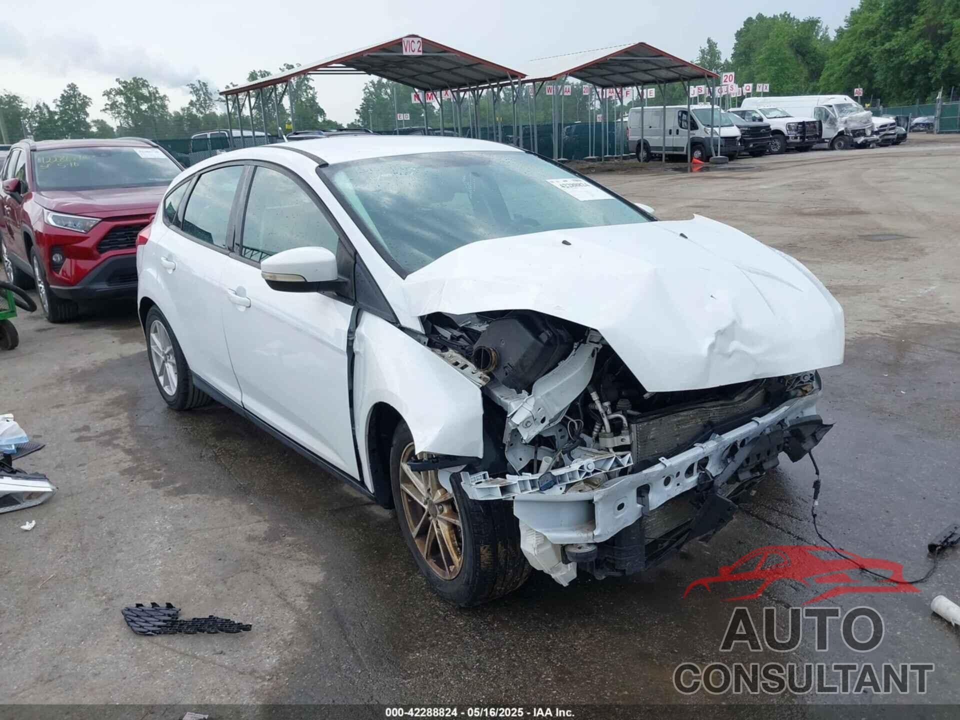 FORD FOCUS 2017 - 1FADP3K28HL267304