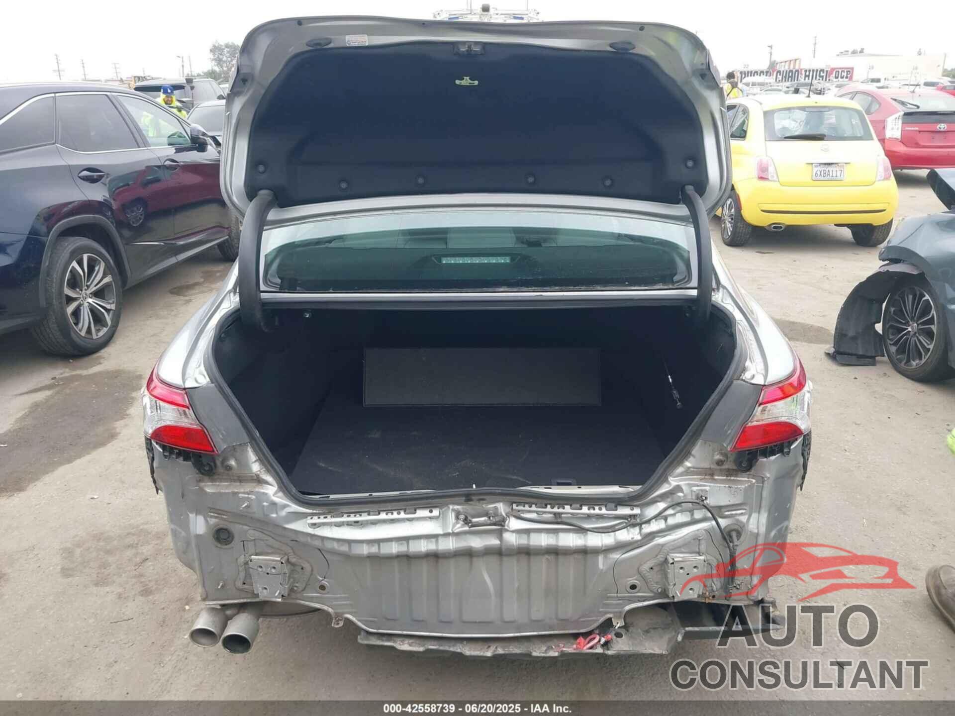 TOYOTA CAMRY 2020 - 4T1G31AK2LU536811