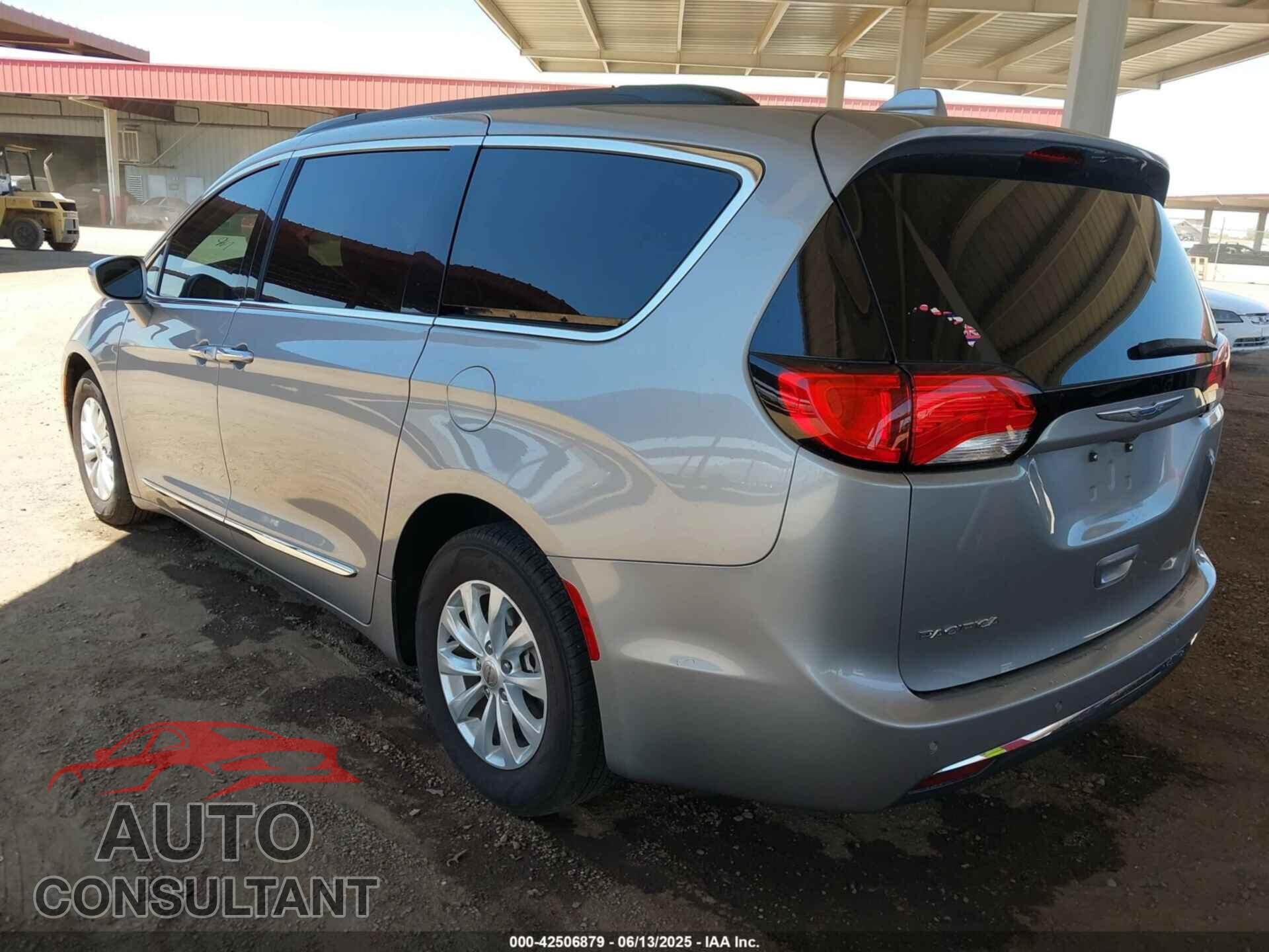CHRYSLER PACIFICA 2017 - 2C4RC1BG2HR702336
