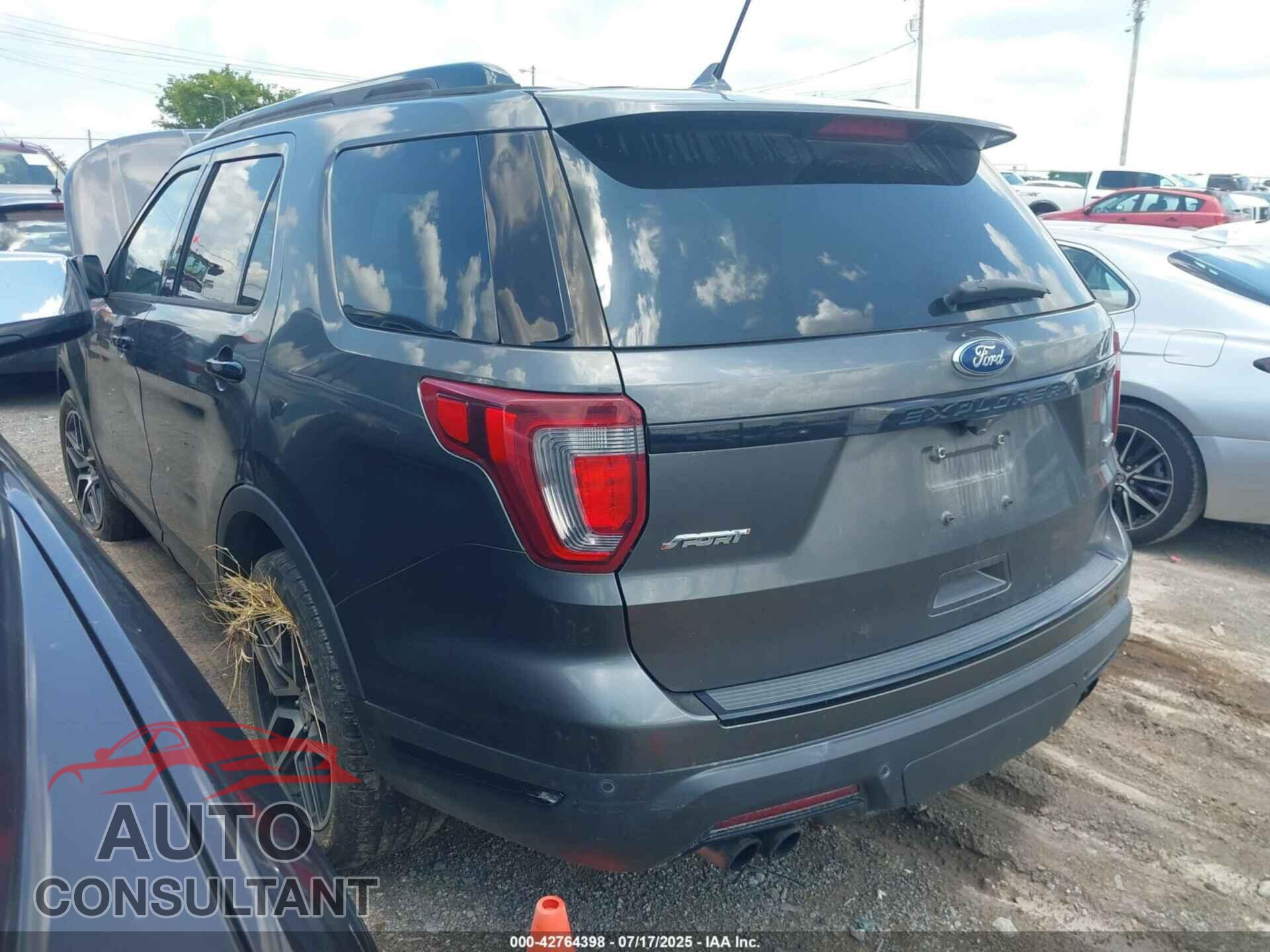FORD EXPLORER 2018 - 1FM5K8GT9JGB25095