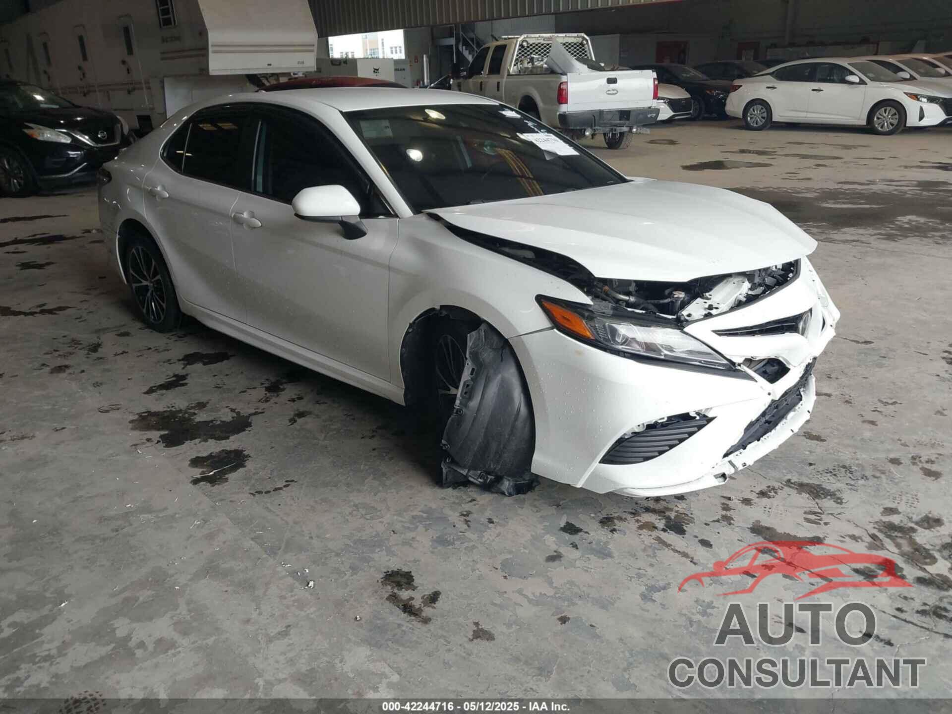 TOYOTA CAMRY 2020 - 4T1G11AK3LU944899