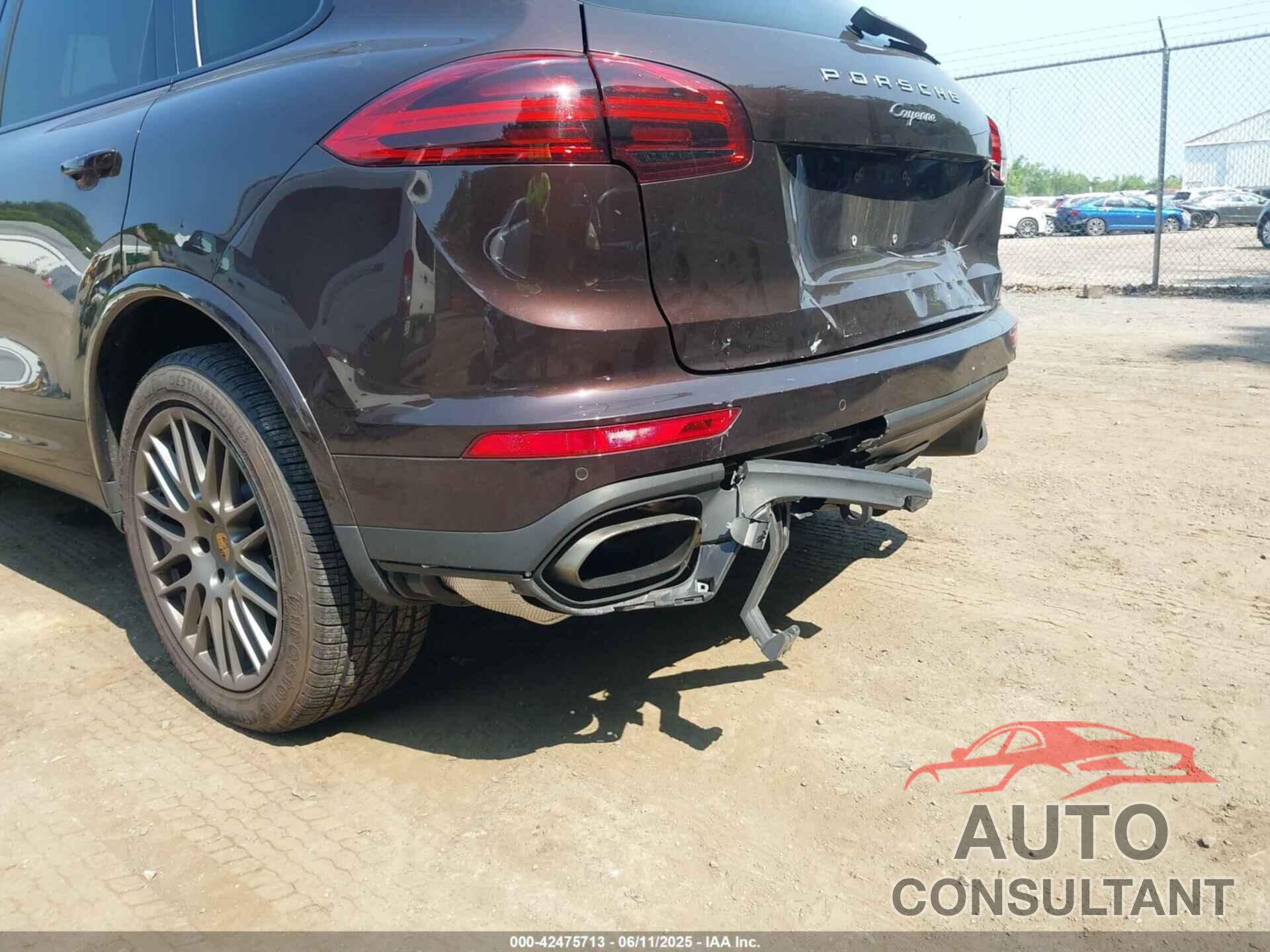 PORSCHE CAYENNE 2017 - WP1AA2A21HKA88424