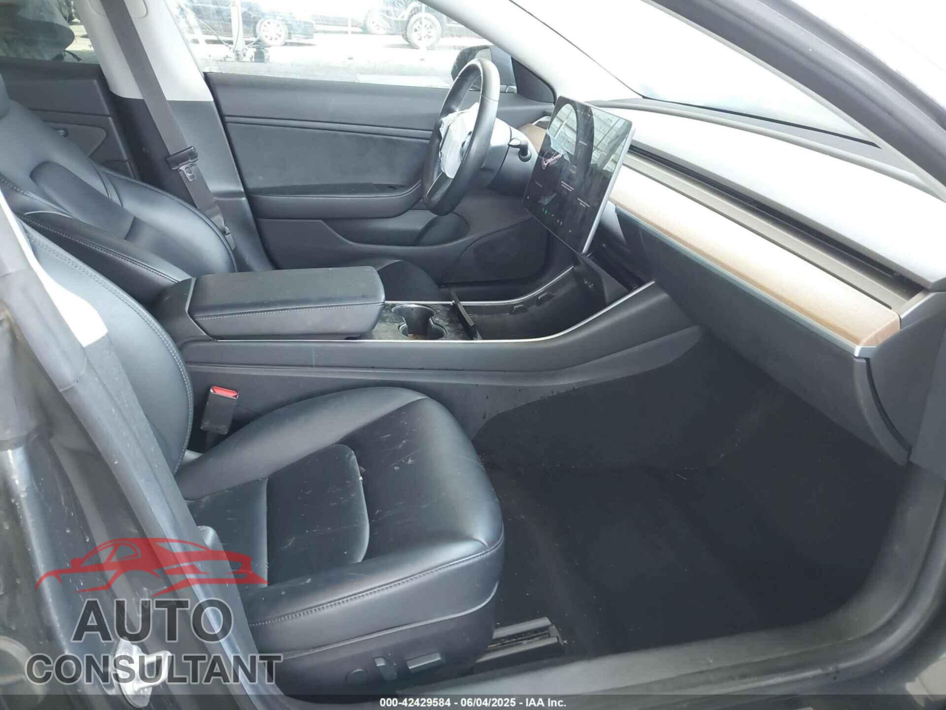 TESLA MODEL 3 2018 - 5YJ3E1EA7JF021792