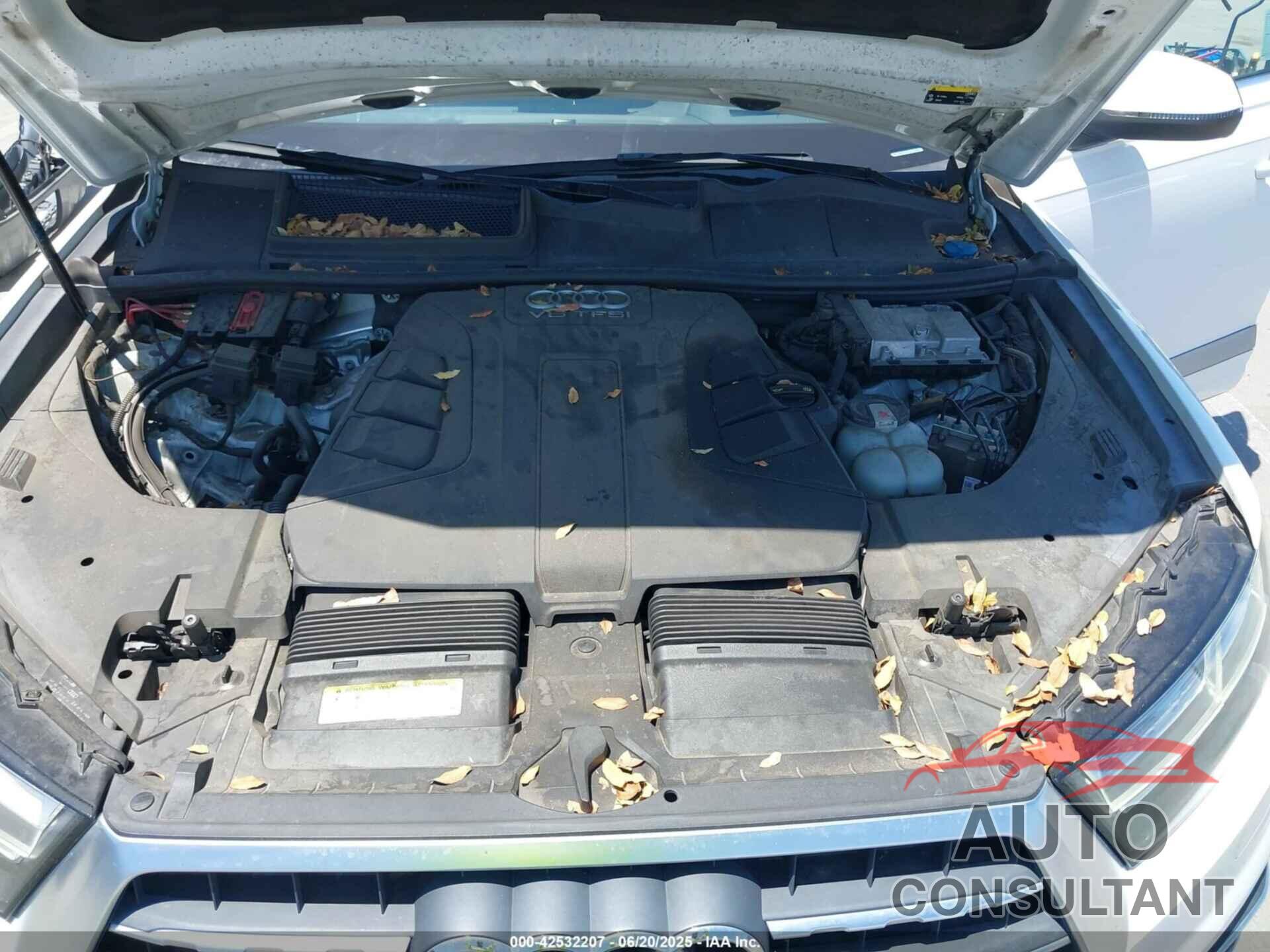 AUDI Q7 2018 - WA1VAAF78JD012947