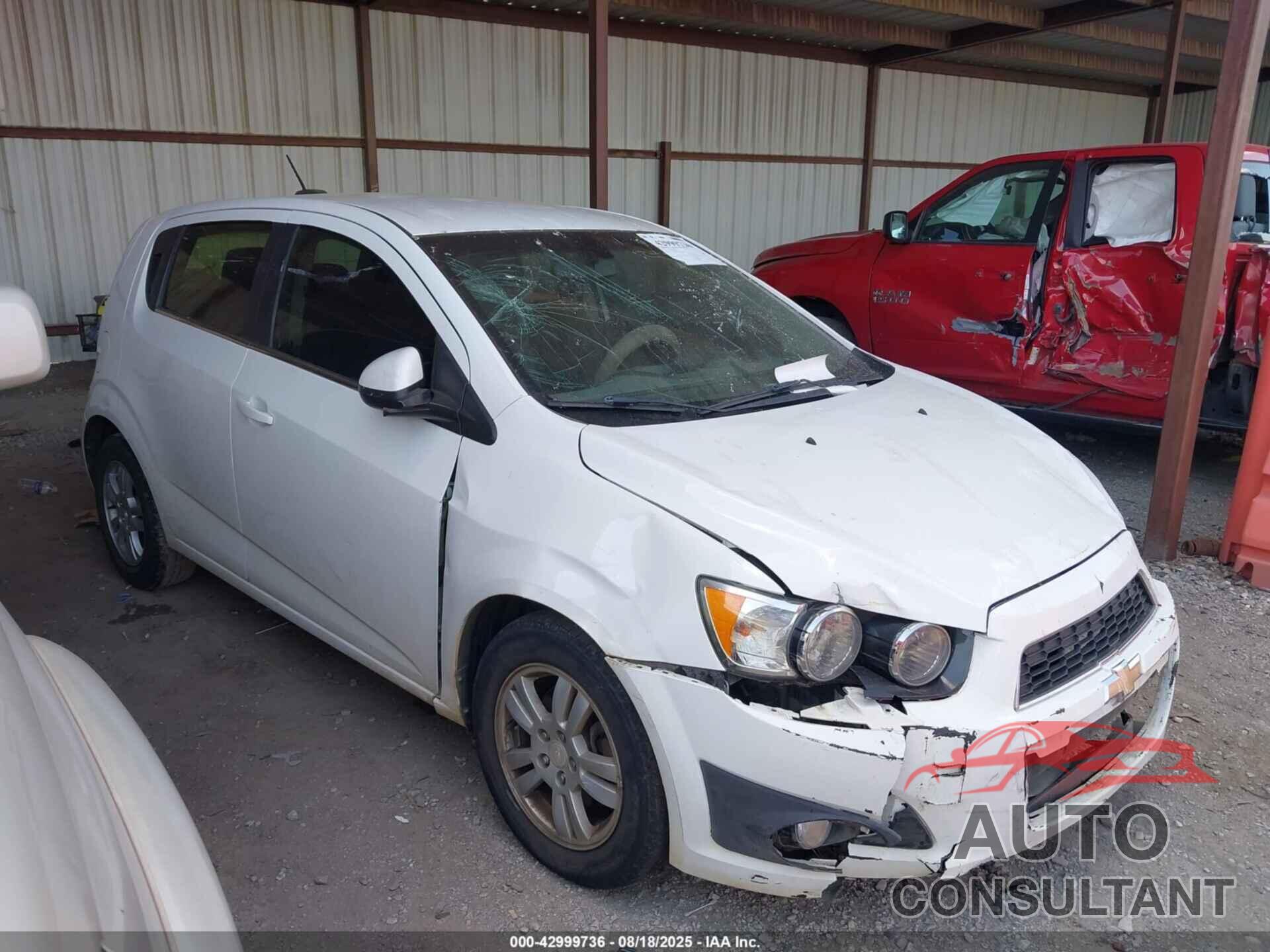 CHEVROLET SONIC 2016 - 1G1JC6SH3G4114992