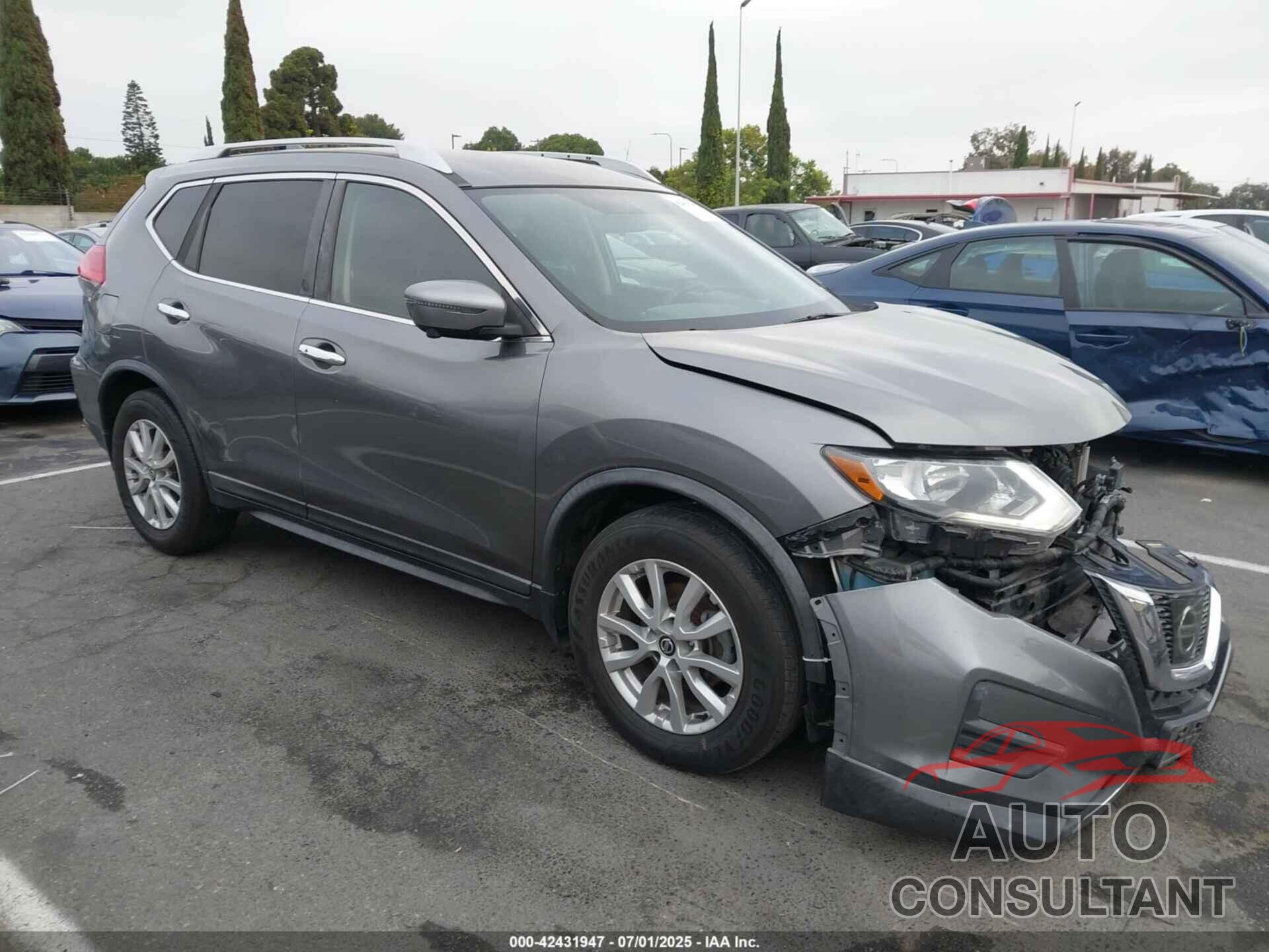 NISSAN ROGUE 2017 - KNMAT2MT8HP617872