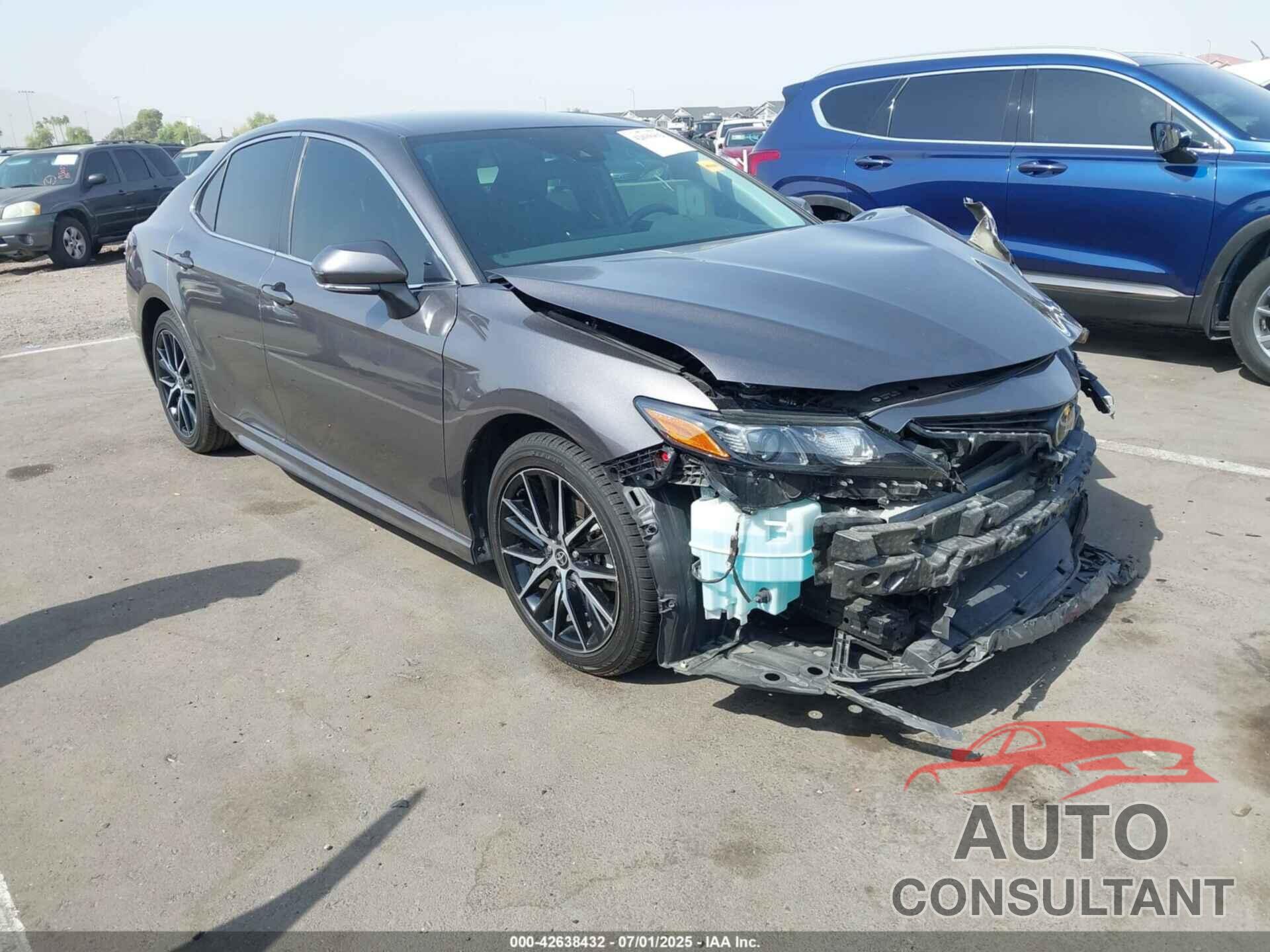 TOYOTA CAMRY 2022 - 4T1G11AK5NU699638