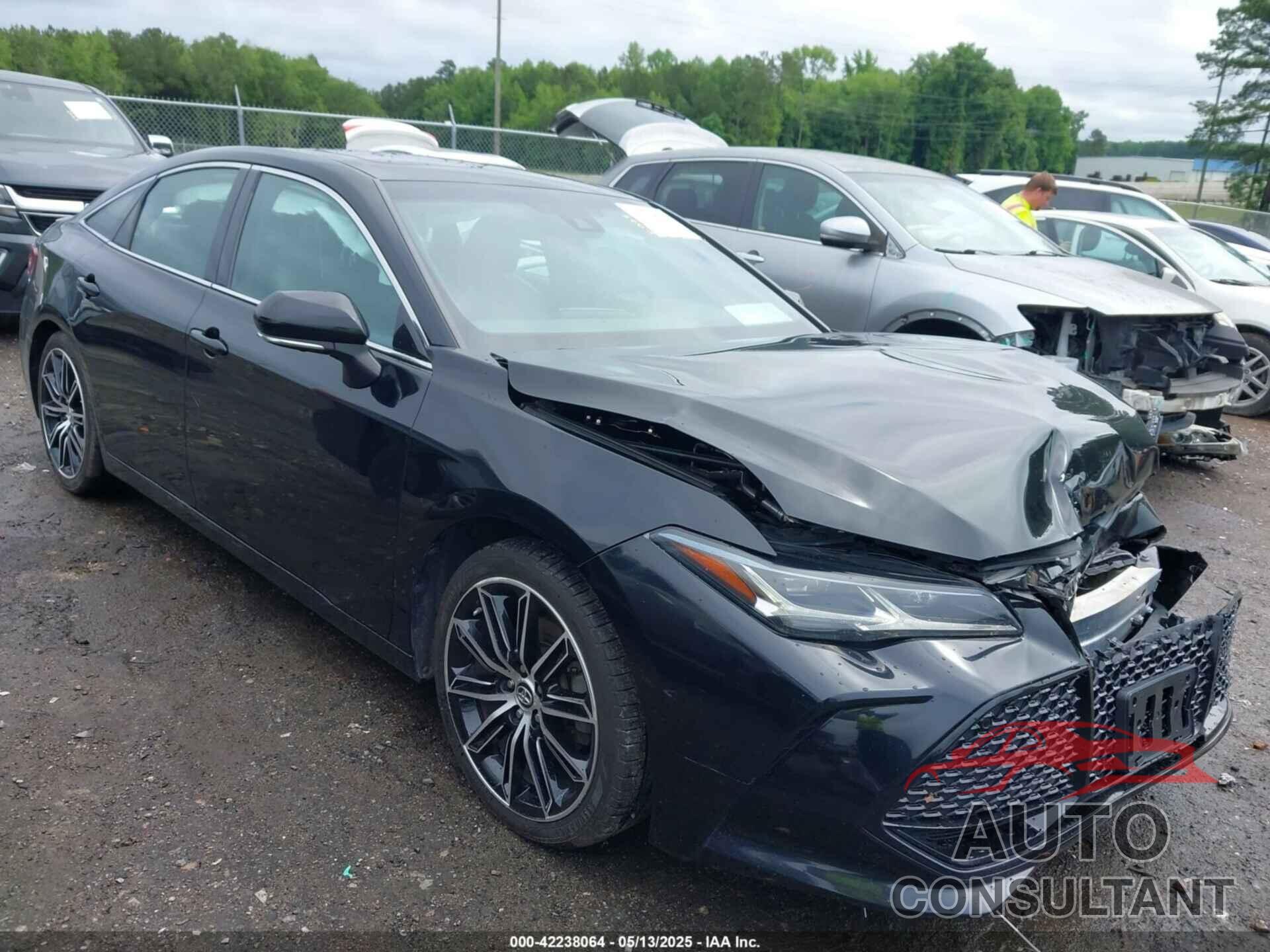 TOYOTA AVALON 2019 - 4T1BZ1FB6KU018376