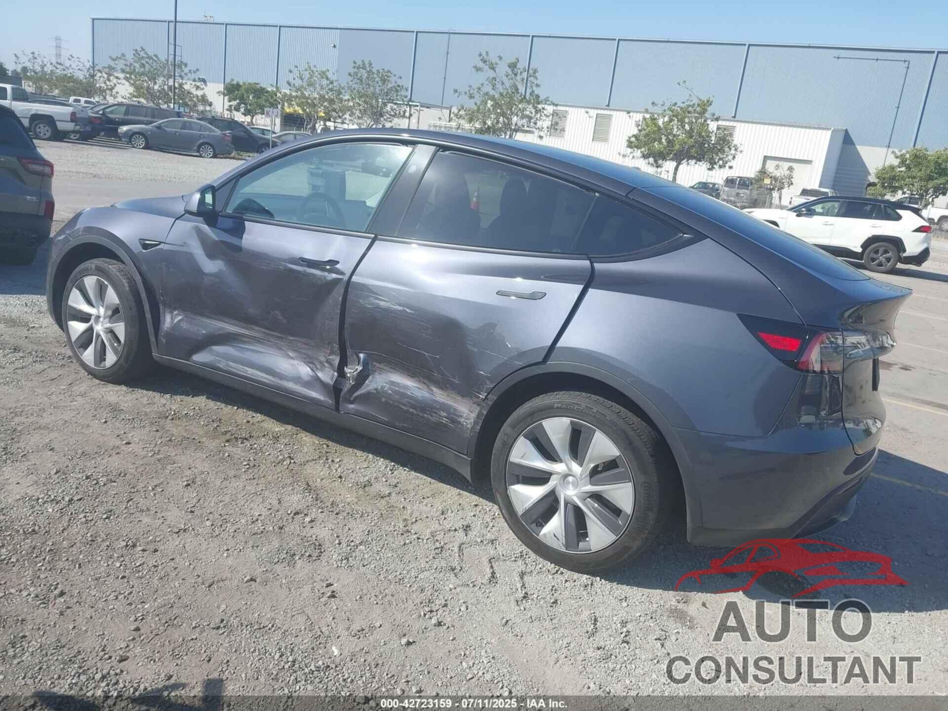 TESLA MODEL Y 2023 - 7SAYGDED4PF966724