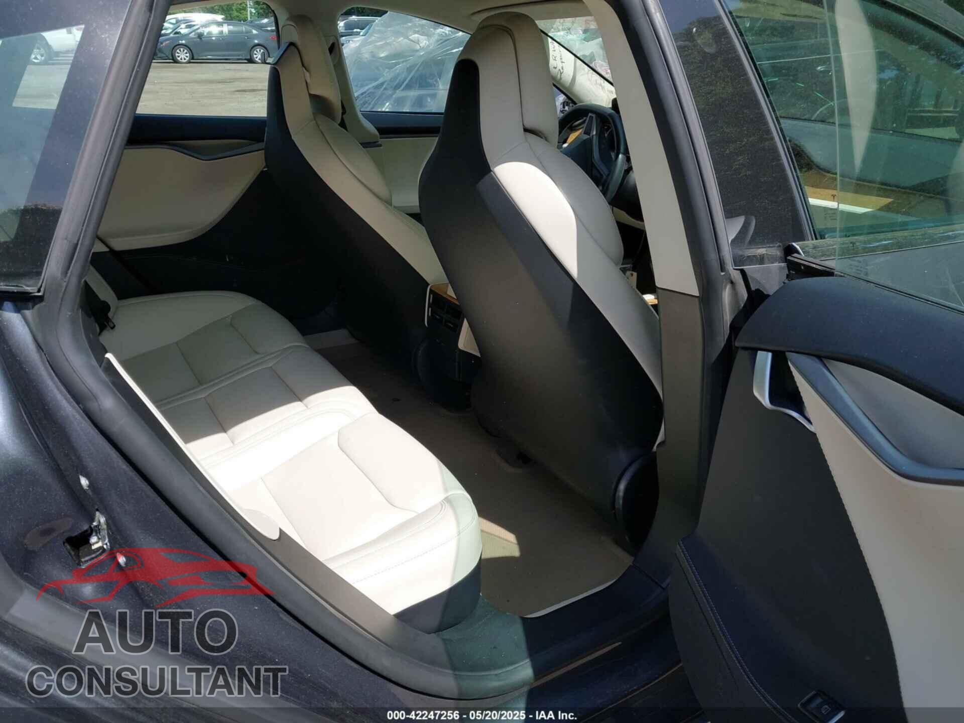 TESLA MODEL S 2018 - 5YJSA1E24JF292518