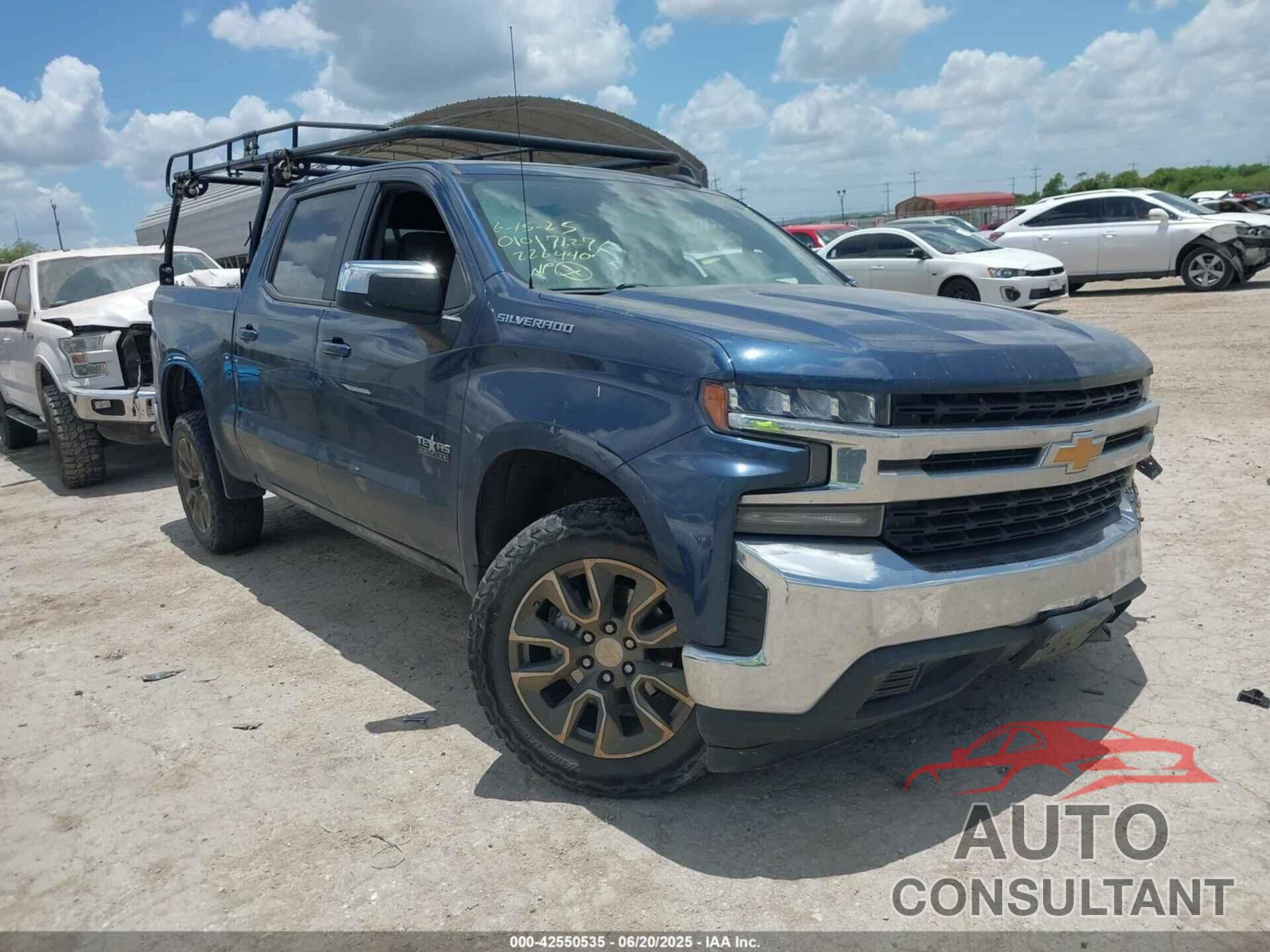 CHEVROLET SILVERADO 1500 2021 - 1GCPWCED0MZ226440