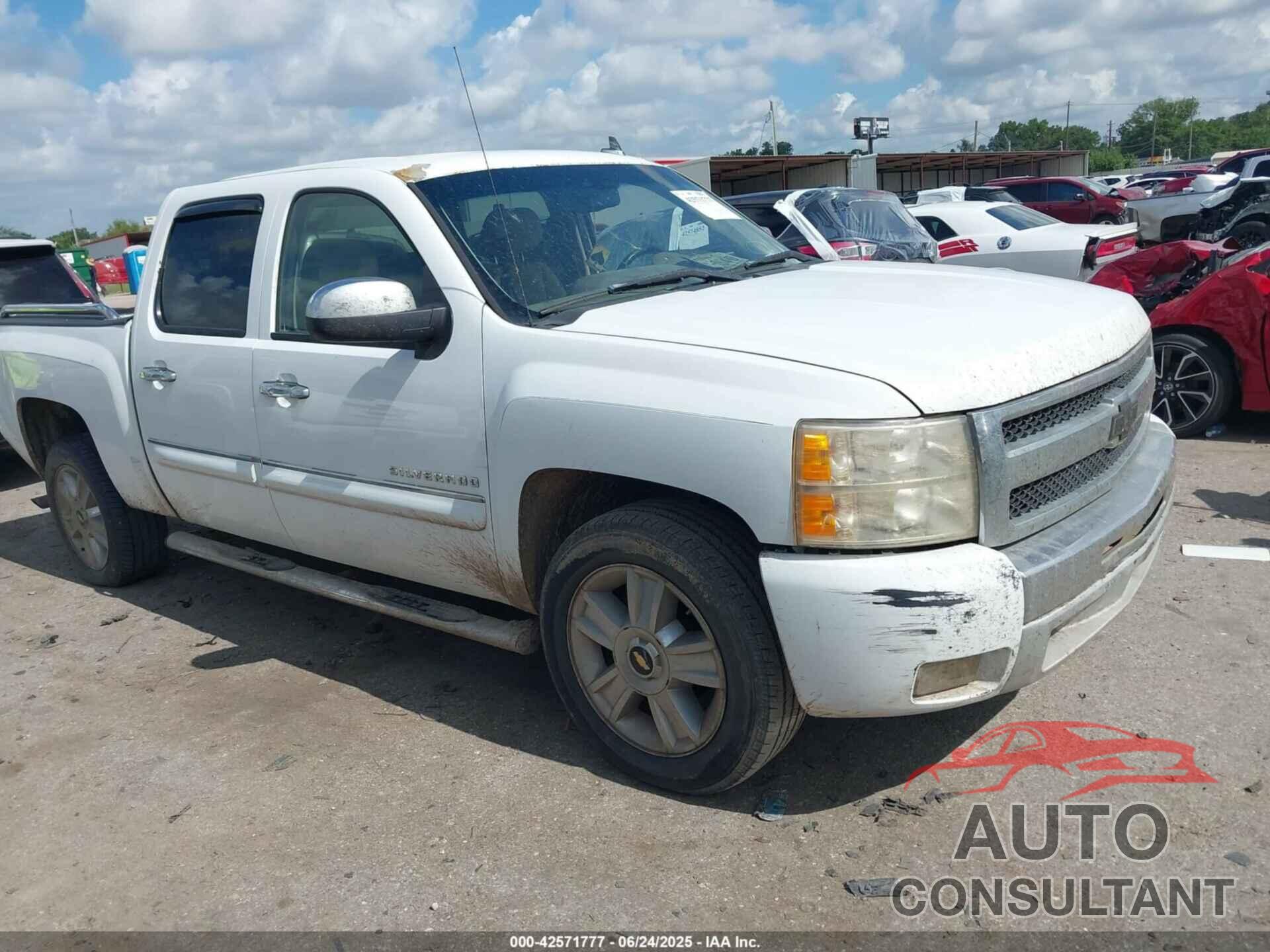 CHEVROLET SILVERADO 1500 2013 - 3GCPCSE05DG127841