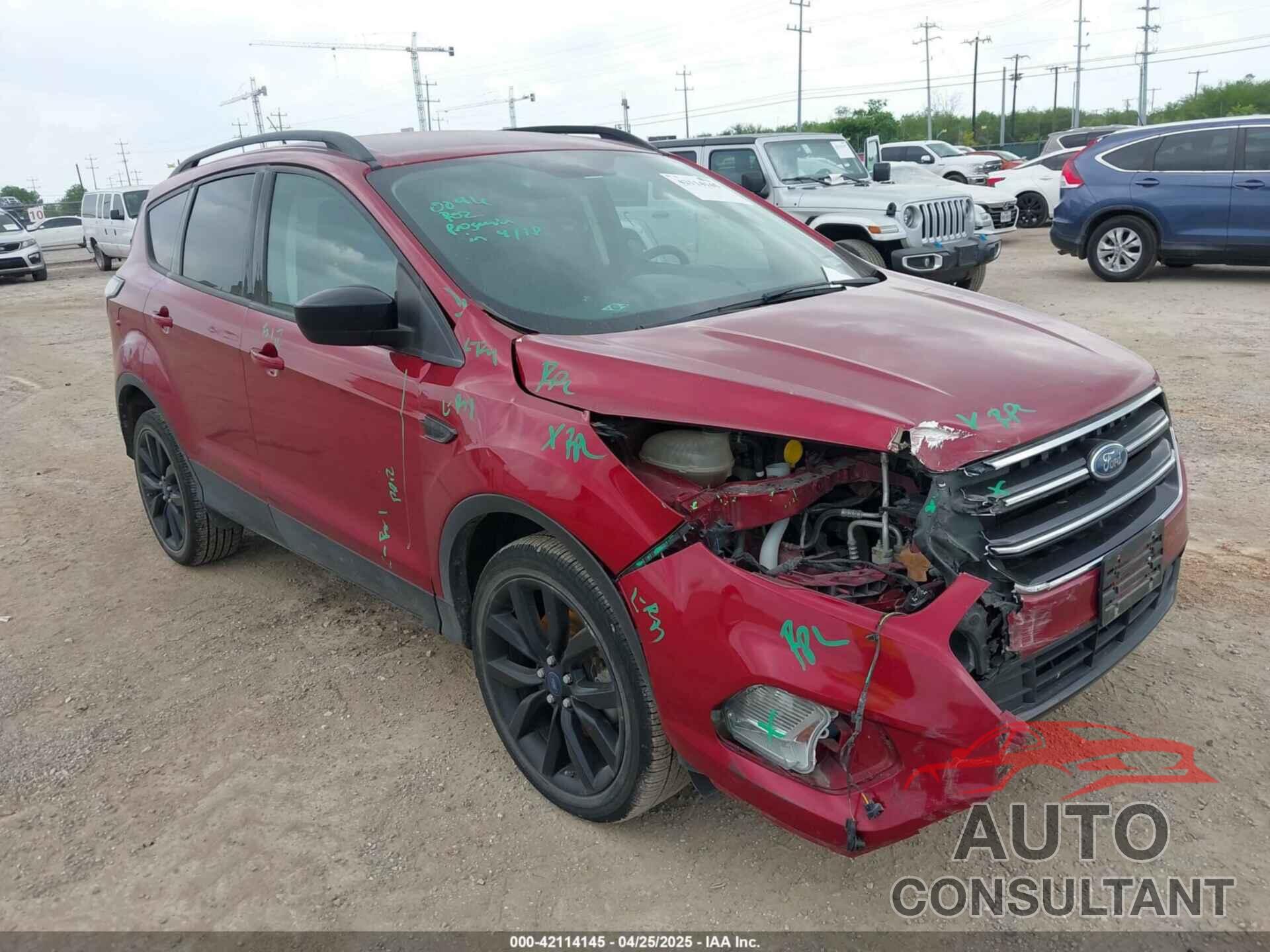 FORD ESCAPE 2017 - 1FMCU9G90HUE65257