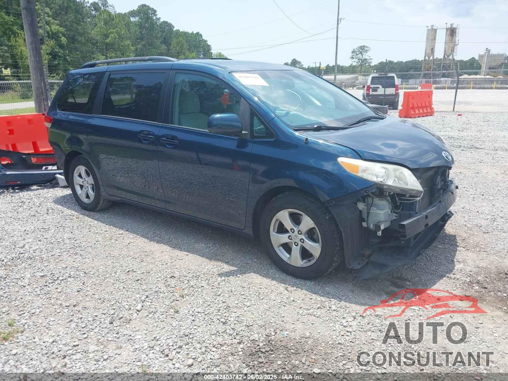 TOYOTA SIENNA 2011 - 5TDKK3DC9BS032339