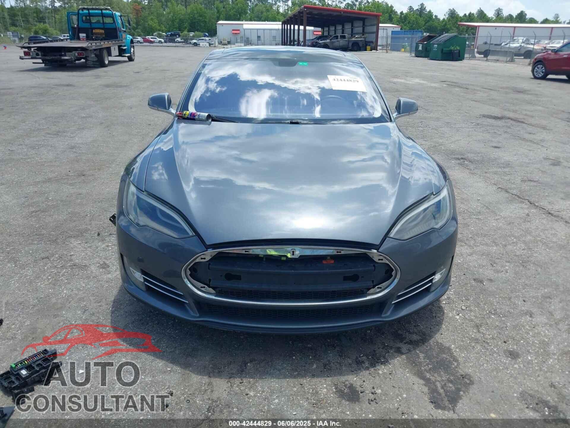 TESLA MODEL S 2013 - 5YJSA1DP9DFP17832