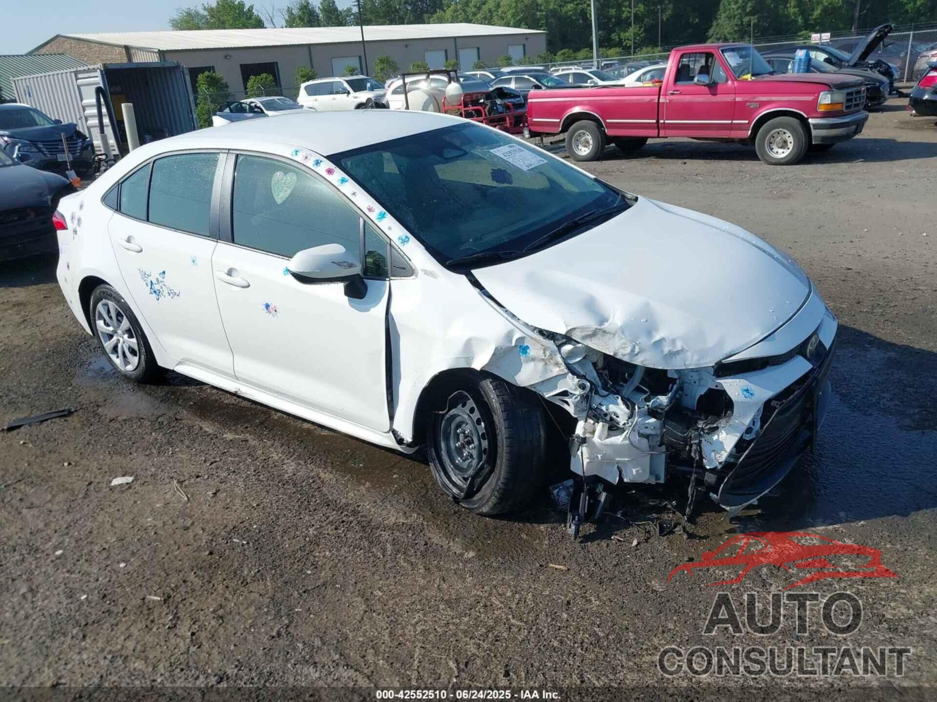 TOYOTA COROLLA 2024 - JTDBCMFE1R3035507