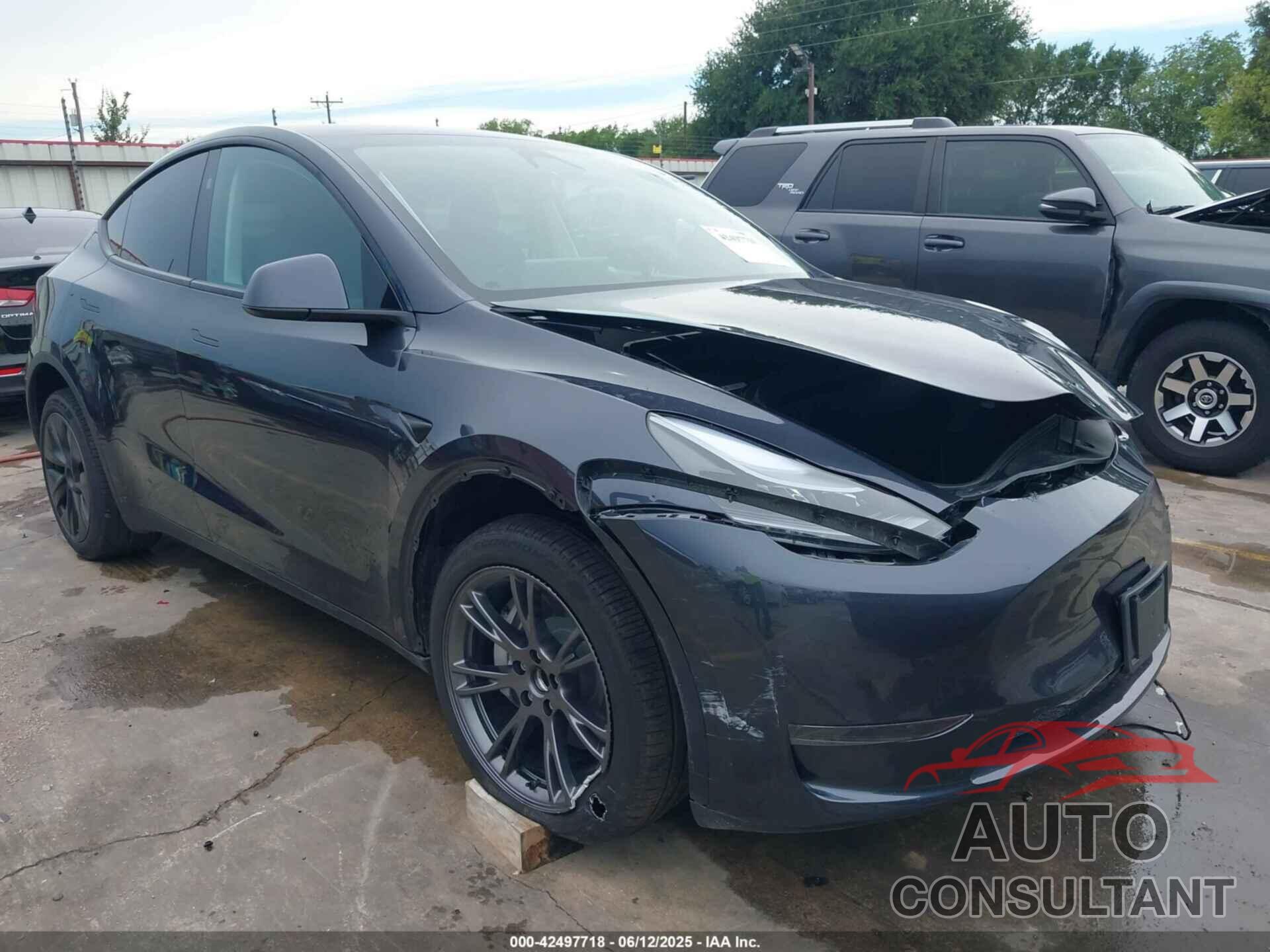 TESLA MODEL Y 2025 - 7SAYGDED0SA339086