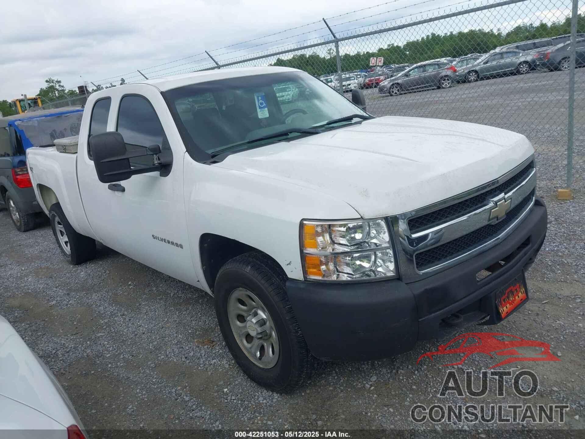 CHEVROLET SILVERADO 1500 2011 - 1GCRKPE30BZ250818