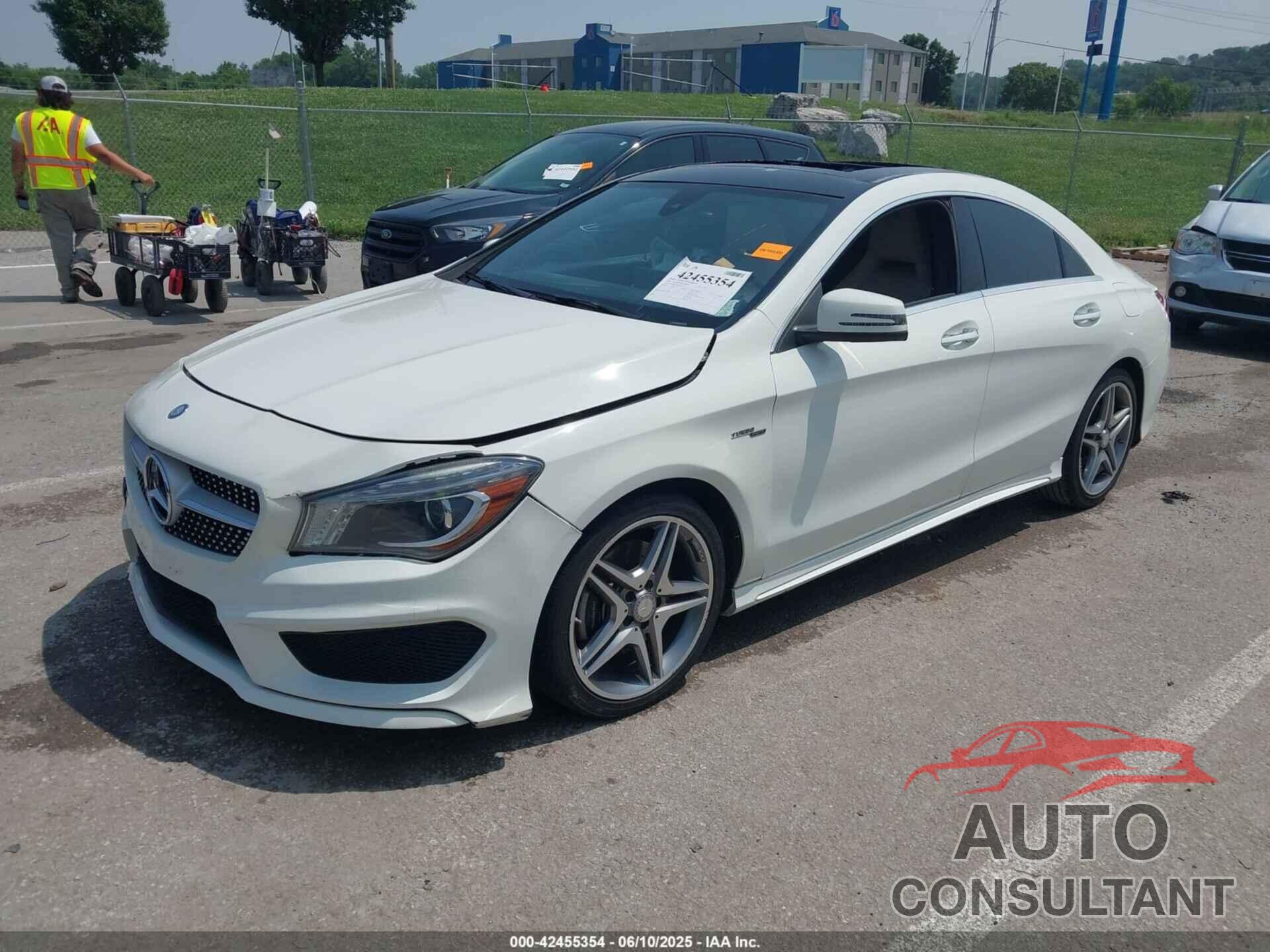 MERCEDES-BENZ CLA 250 2015 - WDDSJ4EB2FN168201