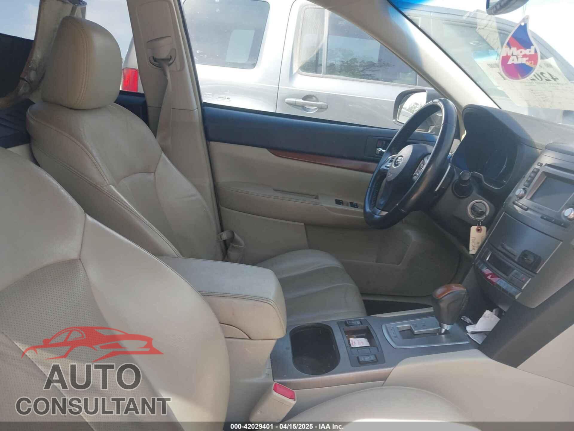 SUBARU OUTBACK 2014 - 4S4BRCLC4E3213475