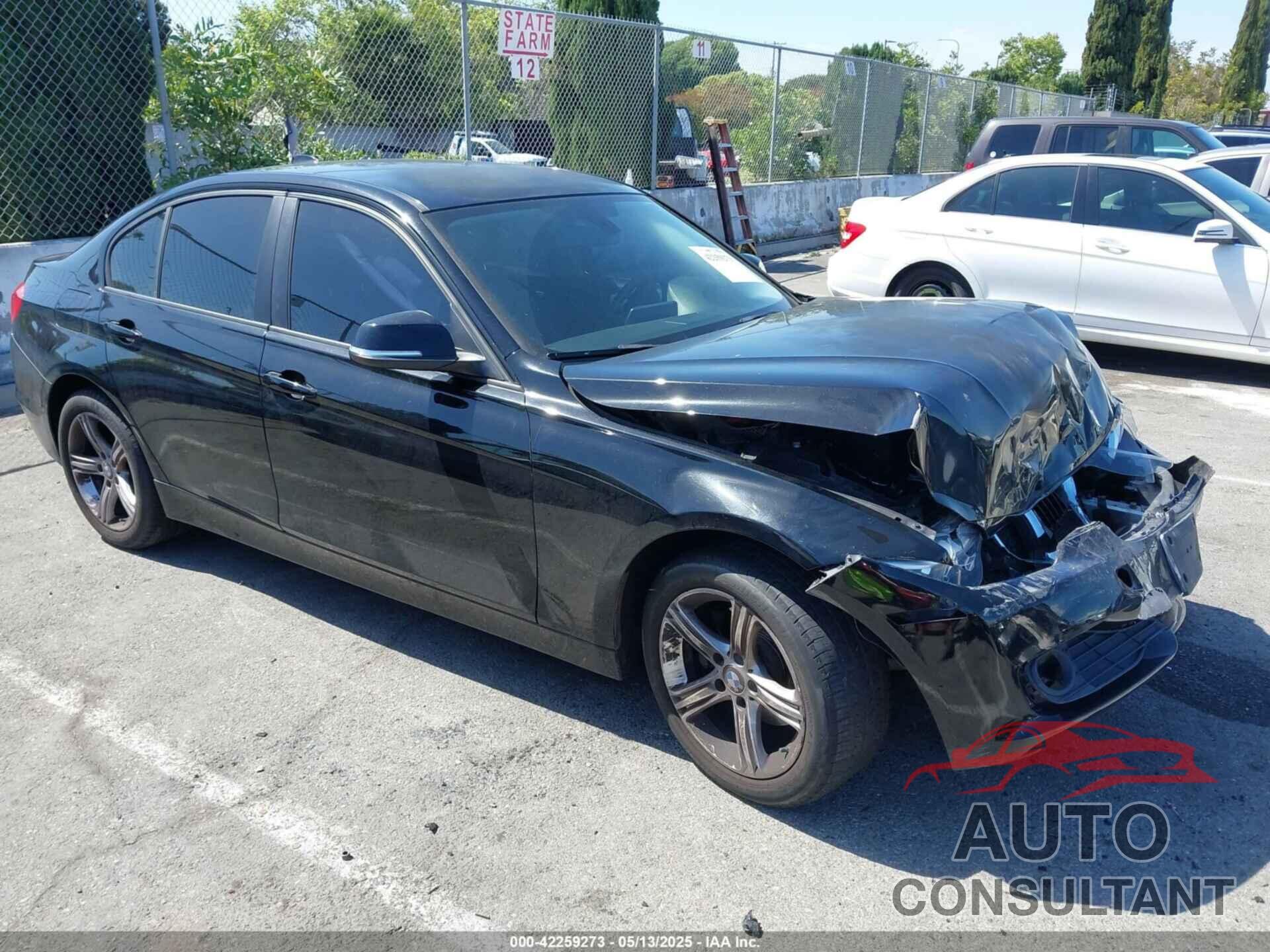 BMW 320I 2013 - WBA3B1C57DK128344