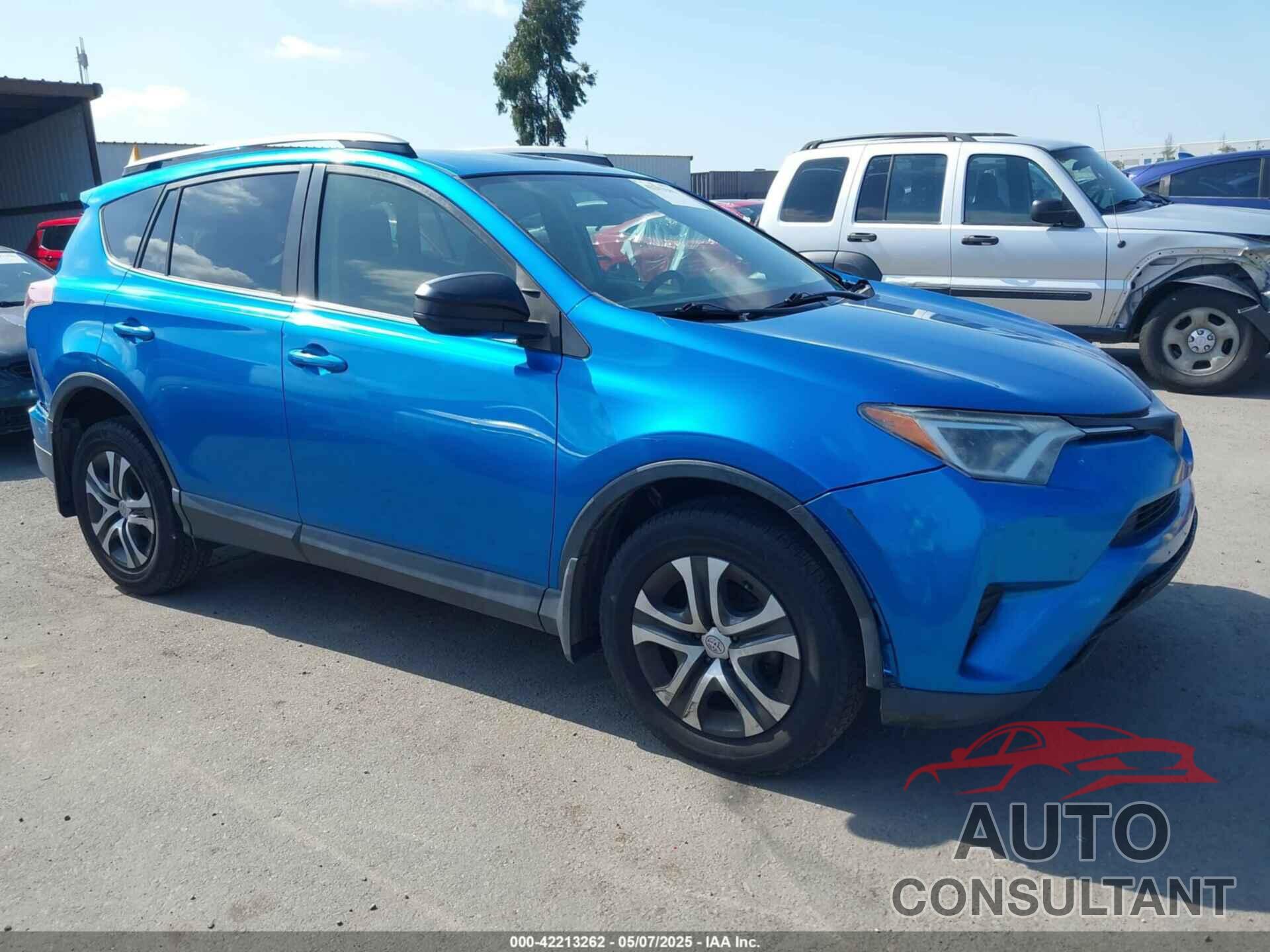 TOYOTA RAV4 2017 - JTMZFREV5HJ119781