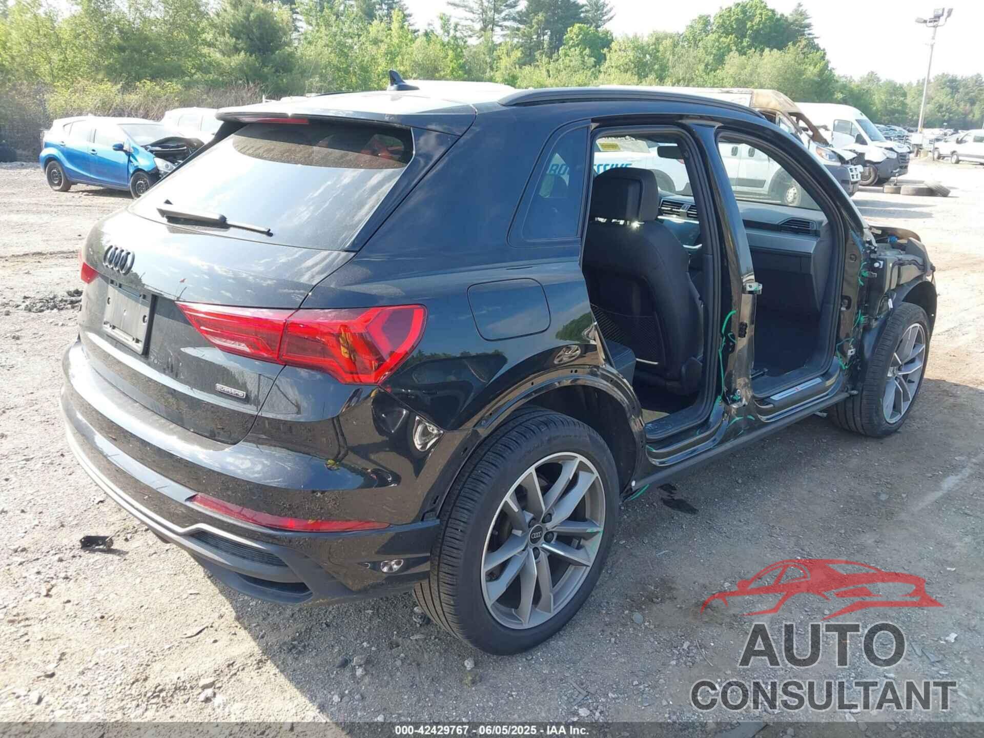 AUDI Q3 2023 - WA1DECF39P1111196