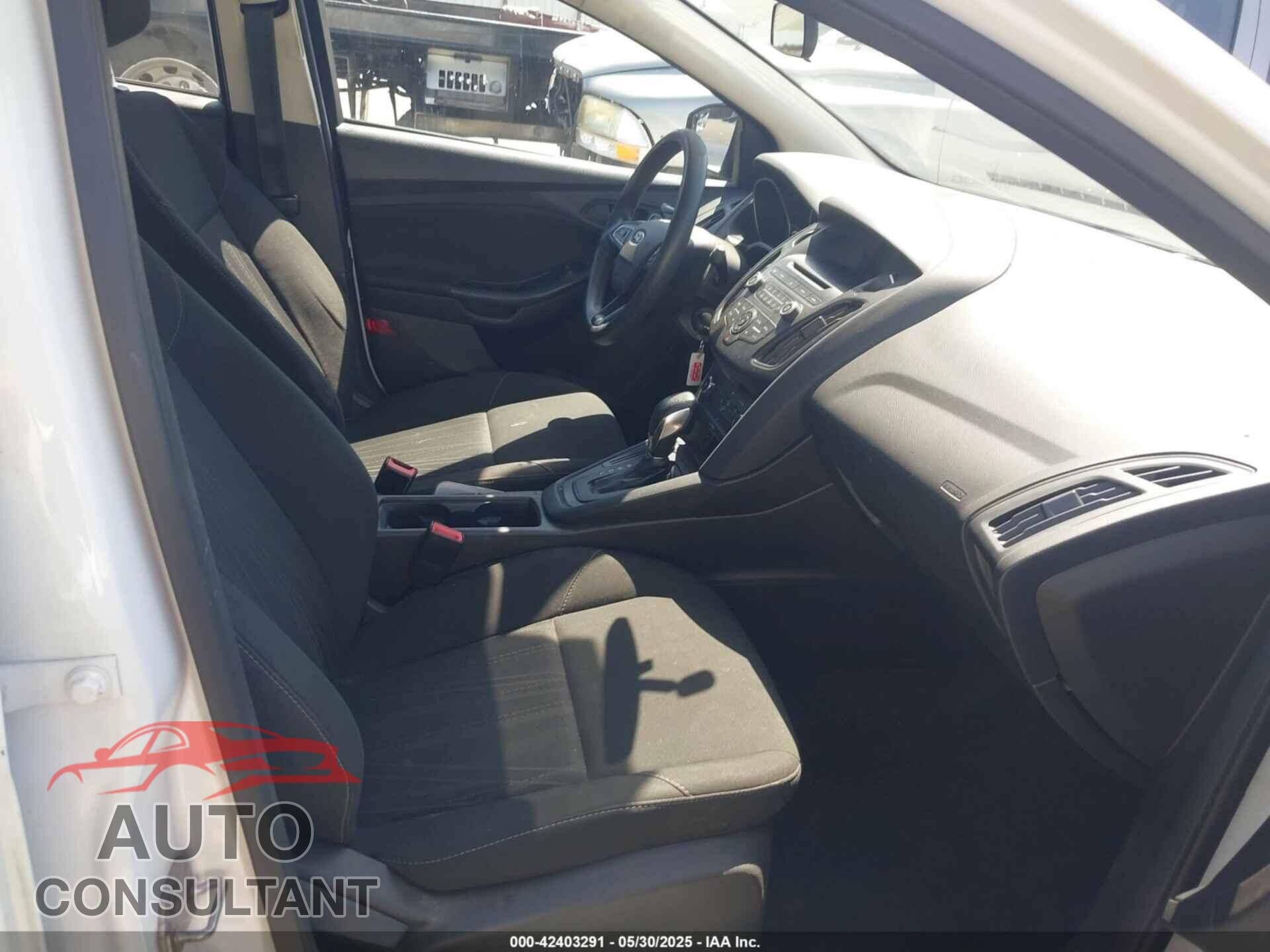 FORD FOCUS 2016 - 1FADP3E27GL270902