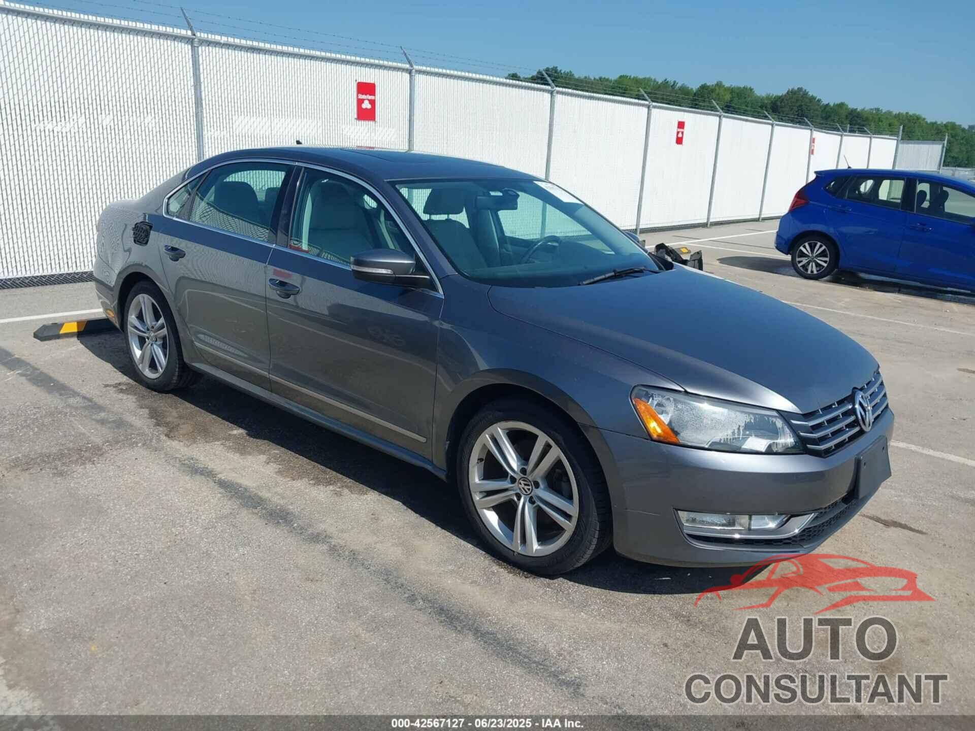 VOLKSWAGEN PASSAT 2013 - 1VWBN7A35DC008639