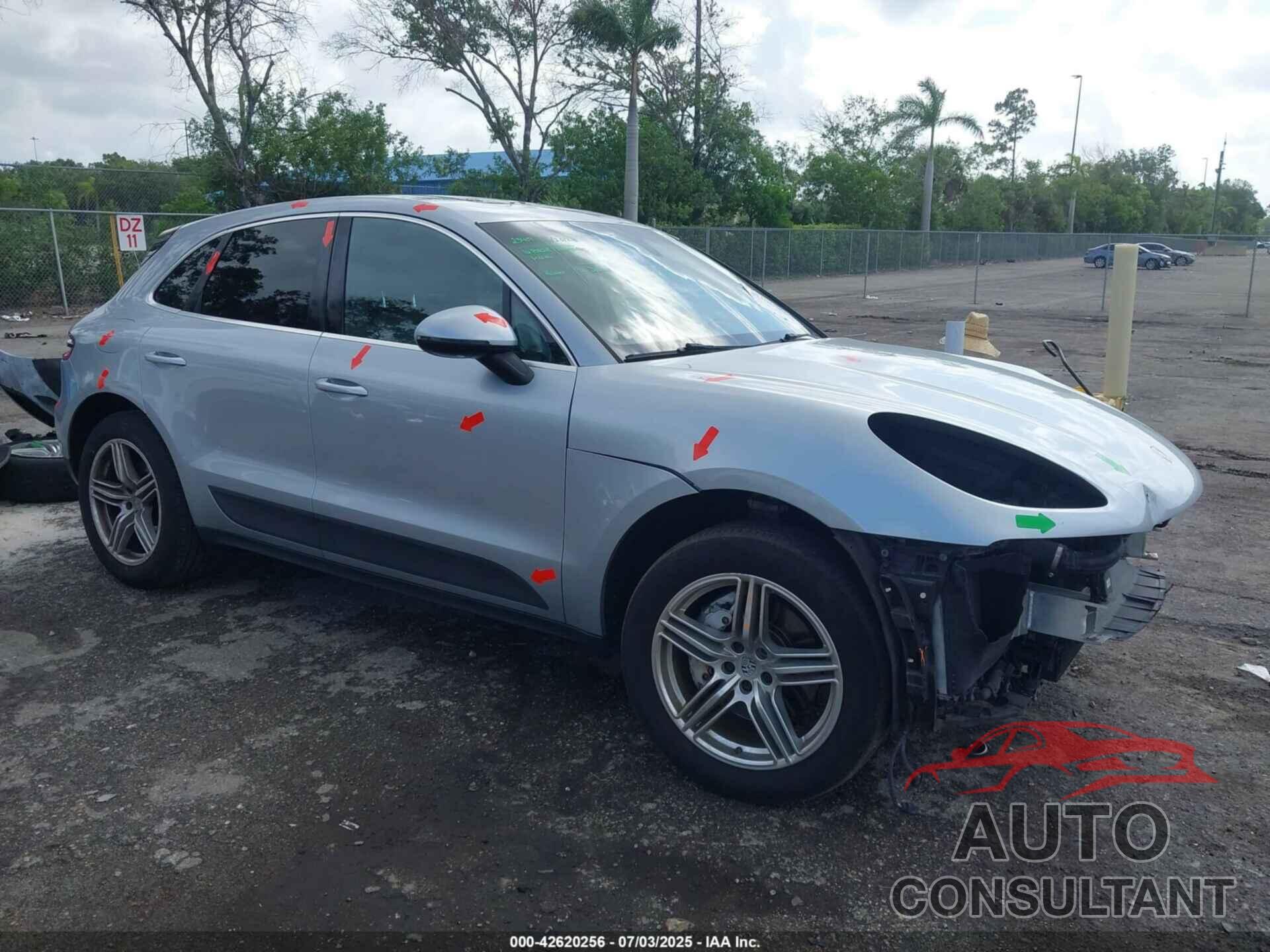PORSCHE MACAN 2016 - WP1AB2A52GLB40367