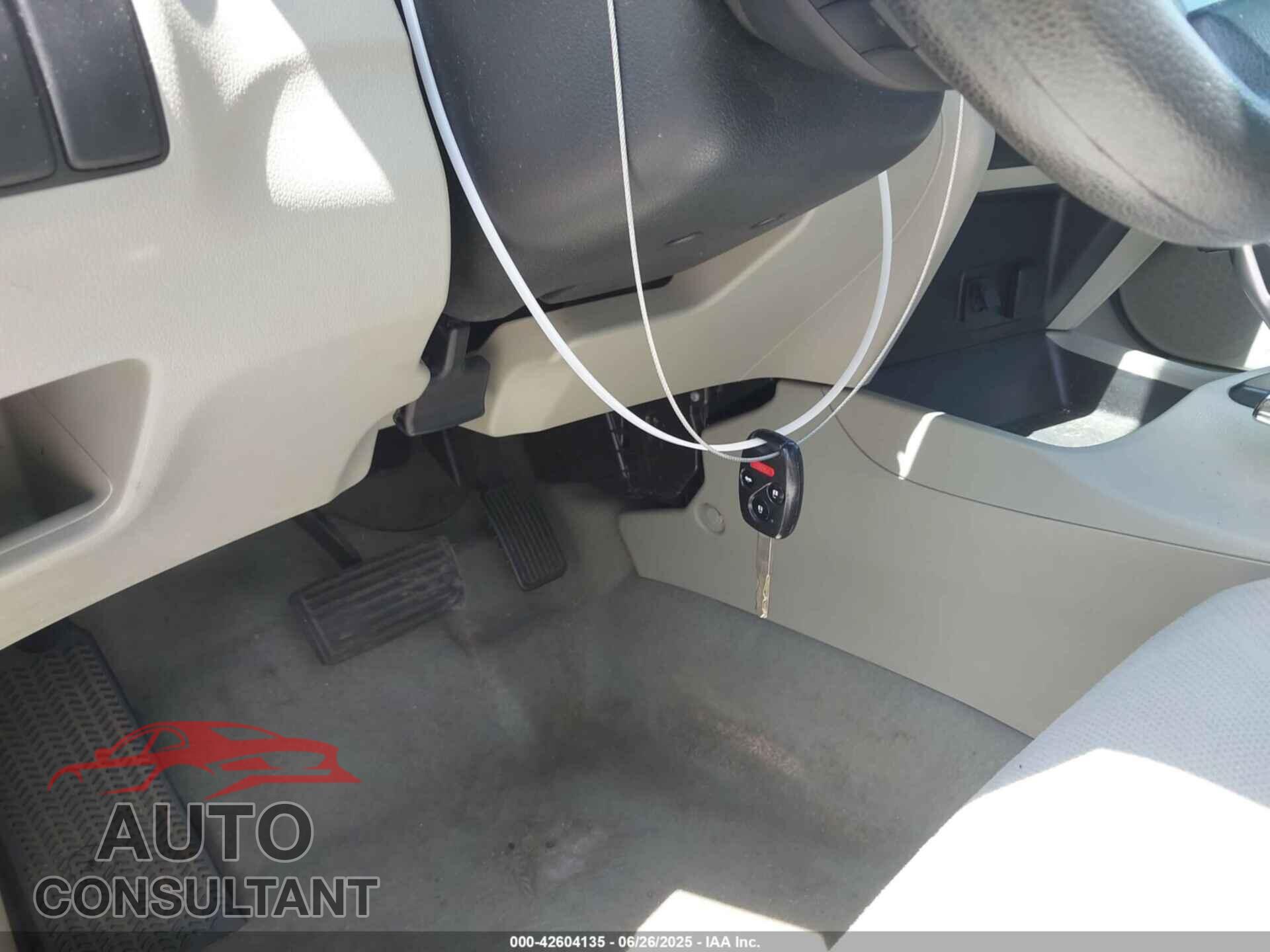 HONDA CIVIC 2012 - 2HGFB2F80CH329652