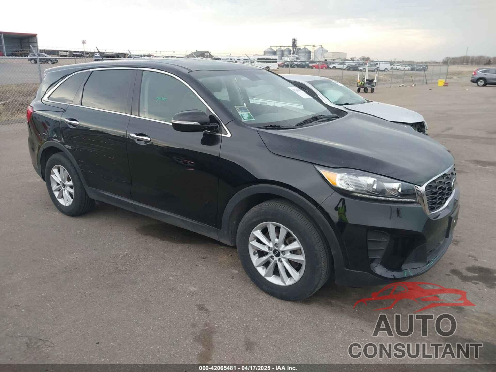 KIA SORENTO 2019 - 5XYPG4A36KG558975