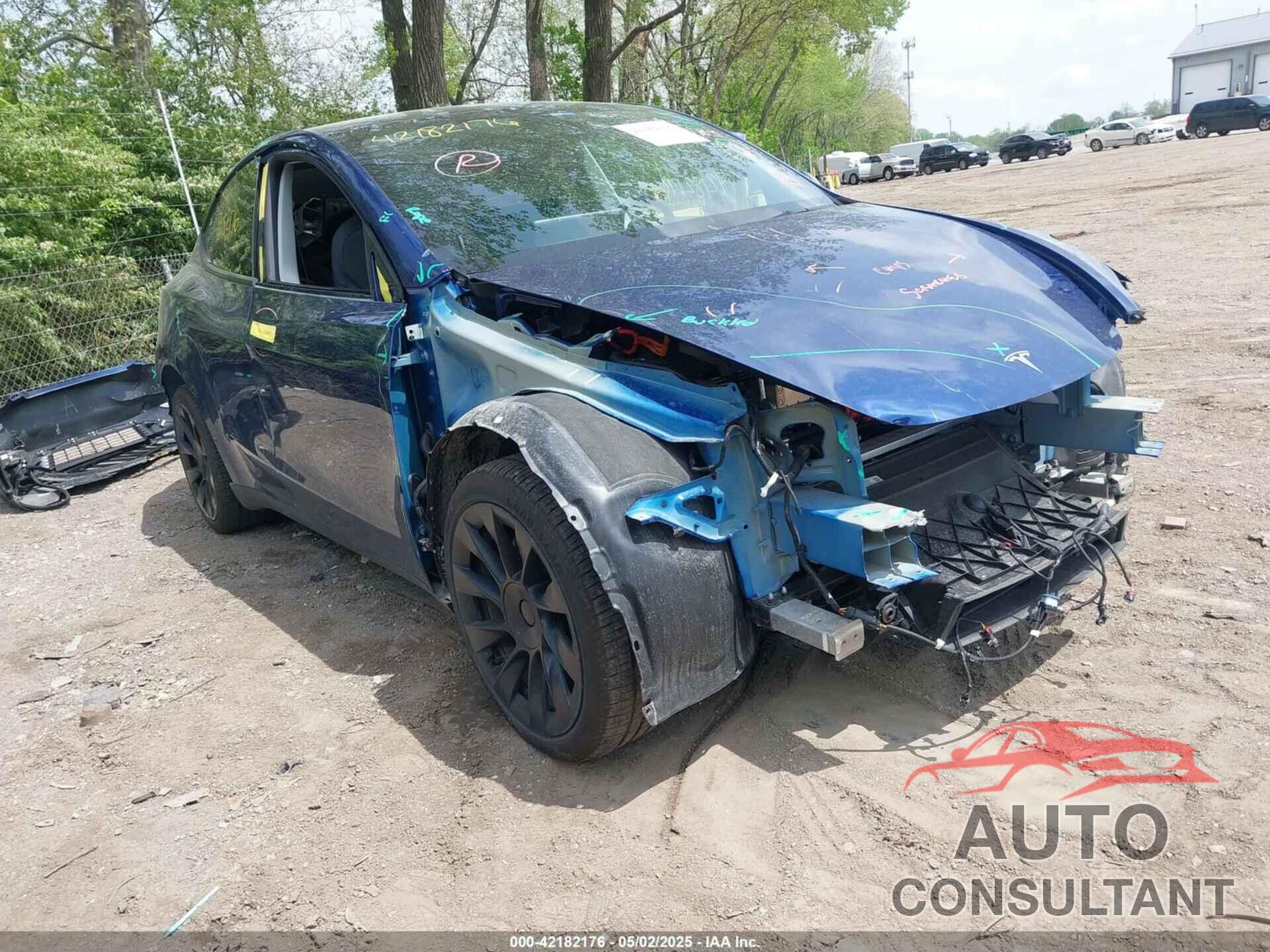TESLA MODEL Y 2024 - 7SAYGAEE0RF212018