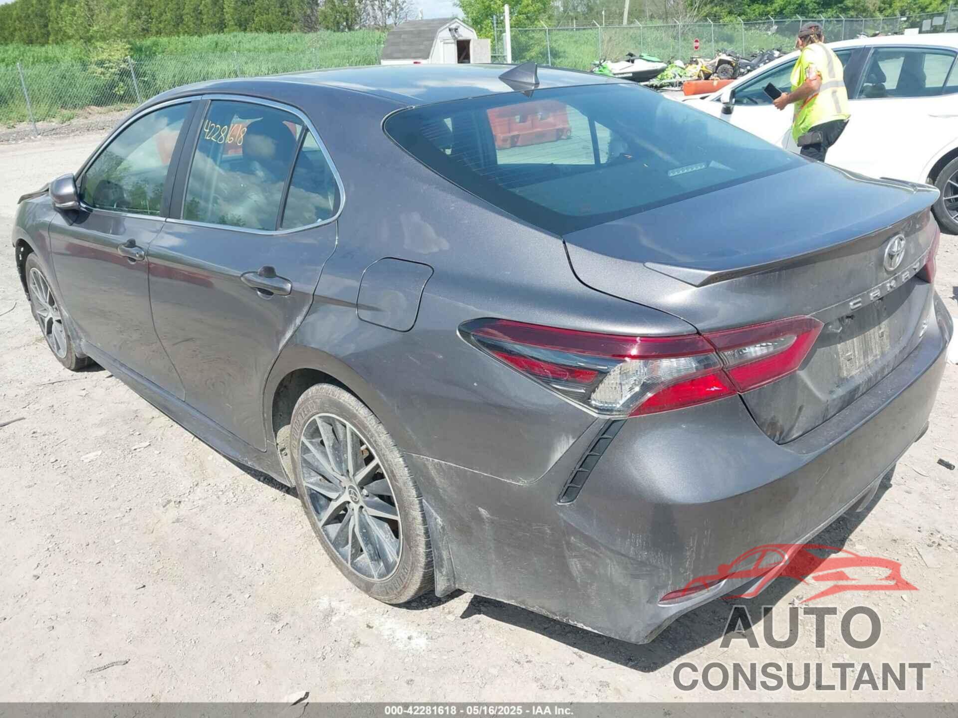 TOYOTA CAMRY 2021 - 4T1G11BK7MU023379