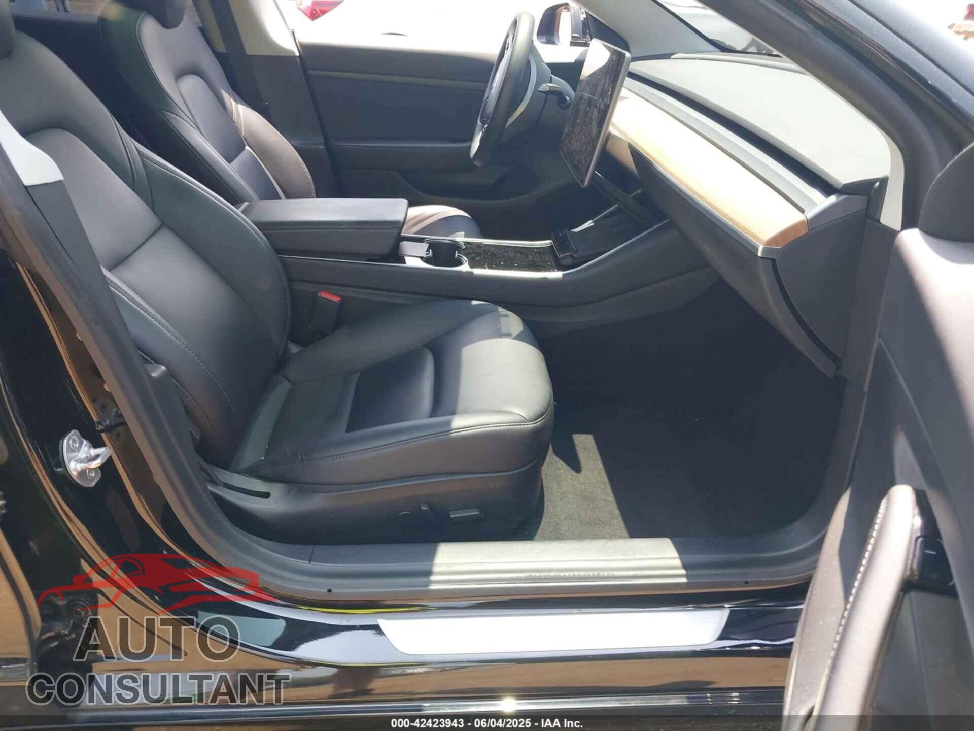 TESLA MODEL 3 2020 - 5YJ3E1EA2LF704499