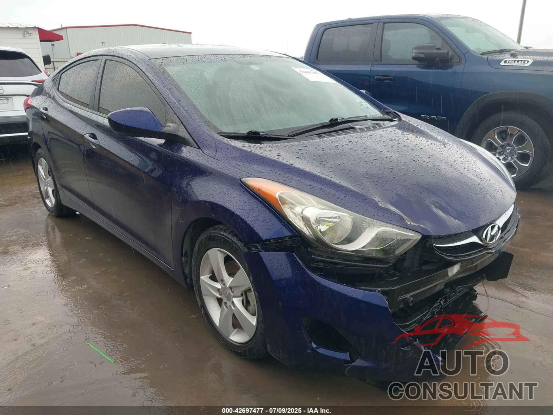 HYUNDAI ELANTRA 2013 - 5NPDH4AE0DH342021