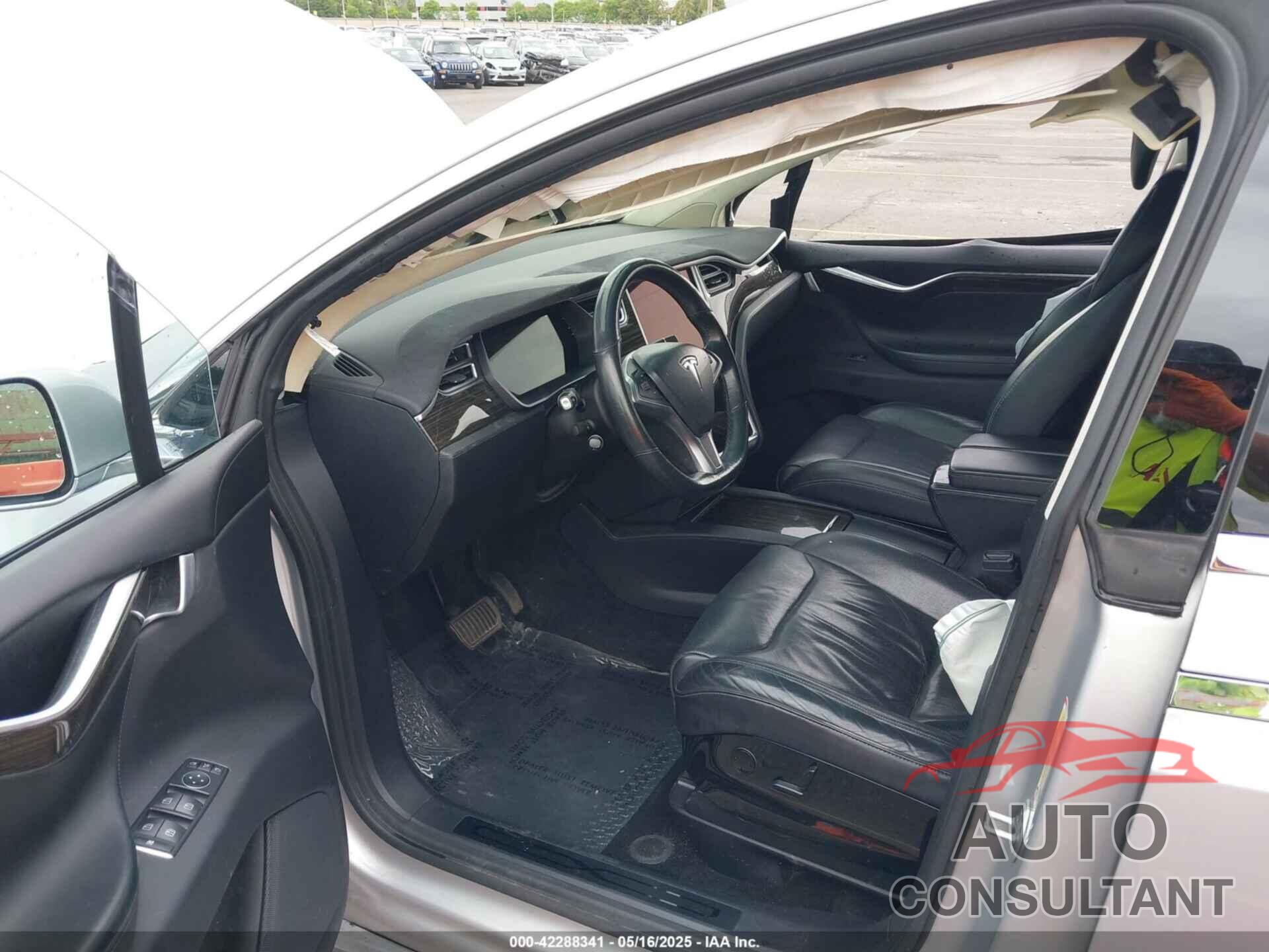 TESLA MODEL X 2016 - 5YJXCBE25GF021479