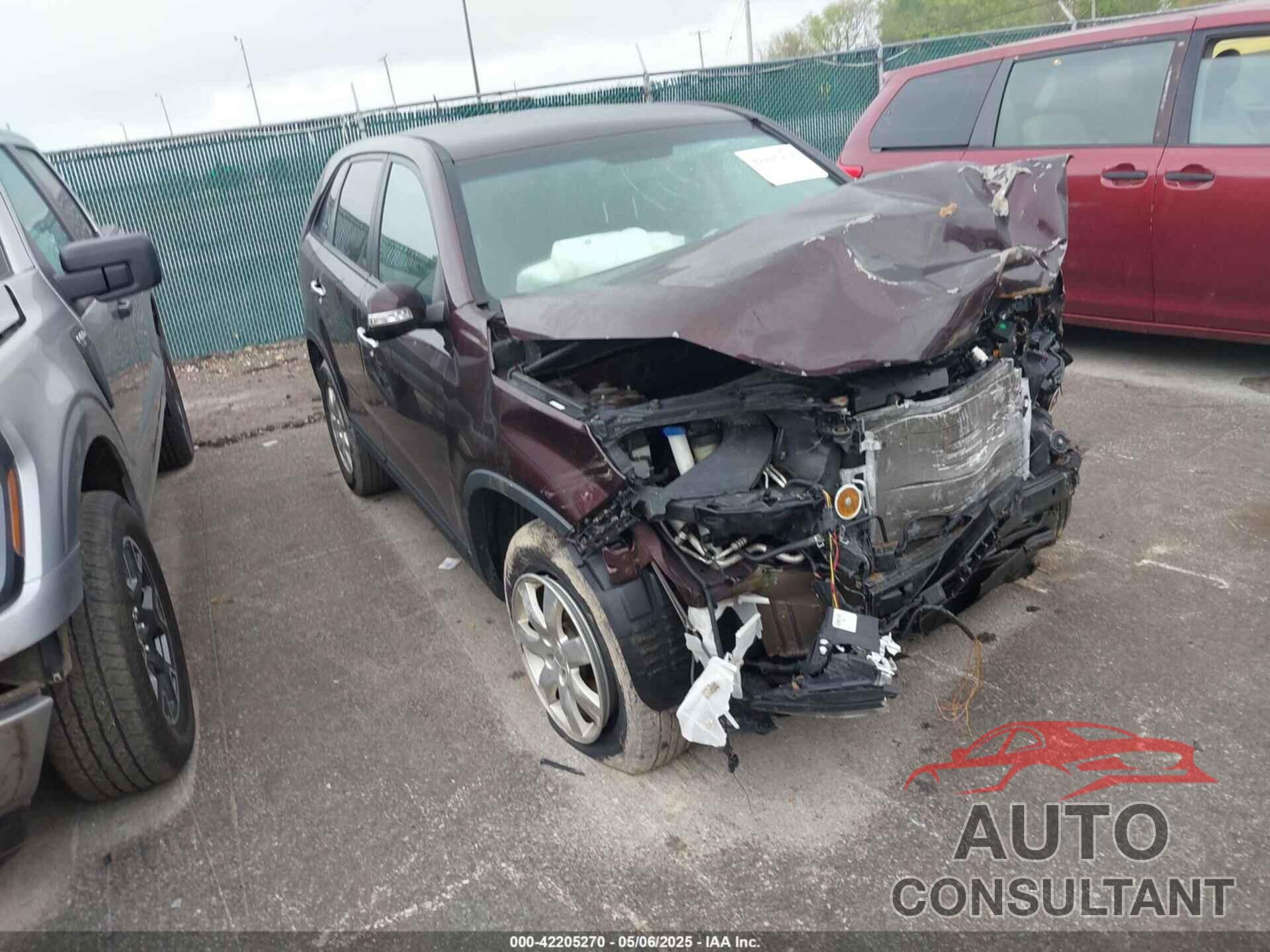 KIA SORENTO 2011 - 5XYKT3A16BG143816