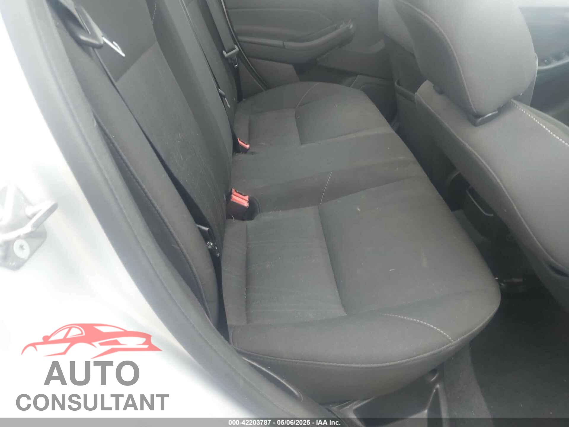 FORD FOCUS 2015 - 1FADP3F25FL335856