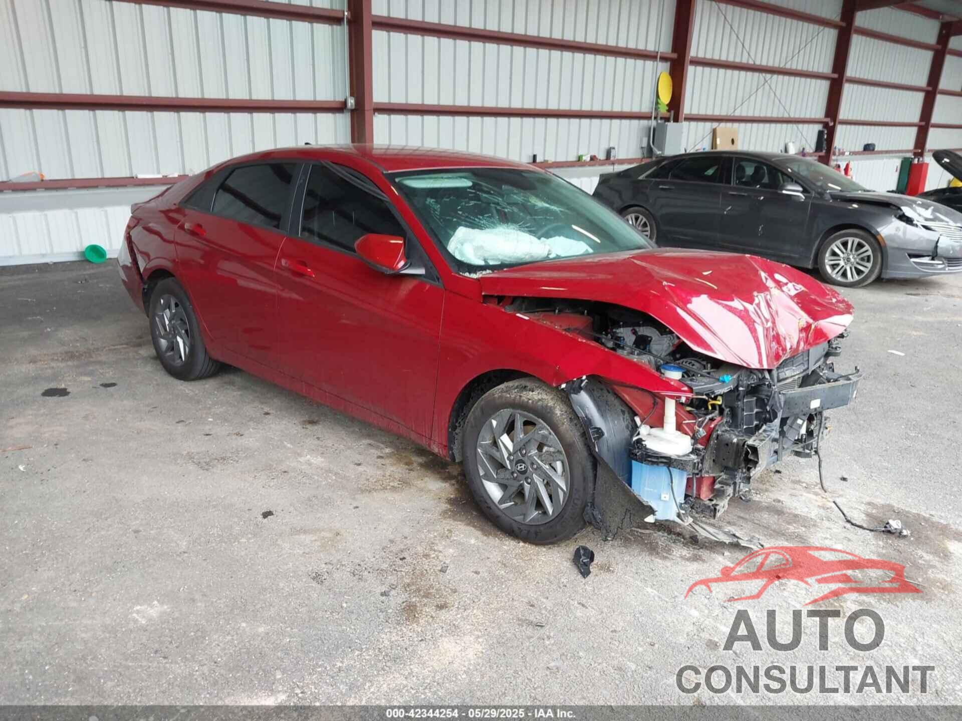 HYUNDAI ELANTRA 2024 - KMHLM4DG6RU759379