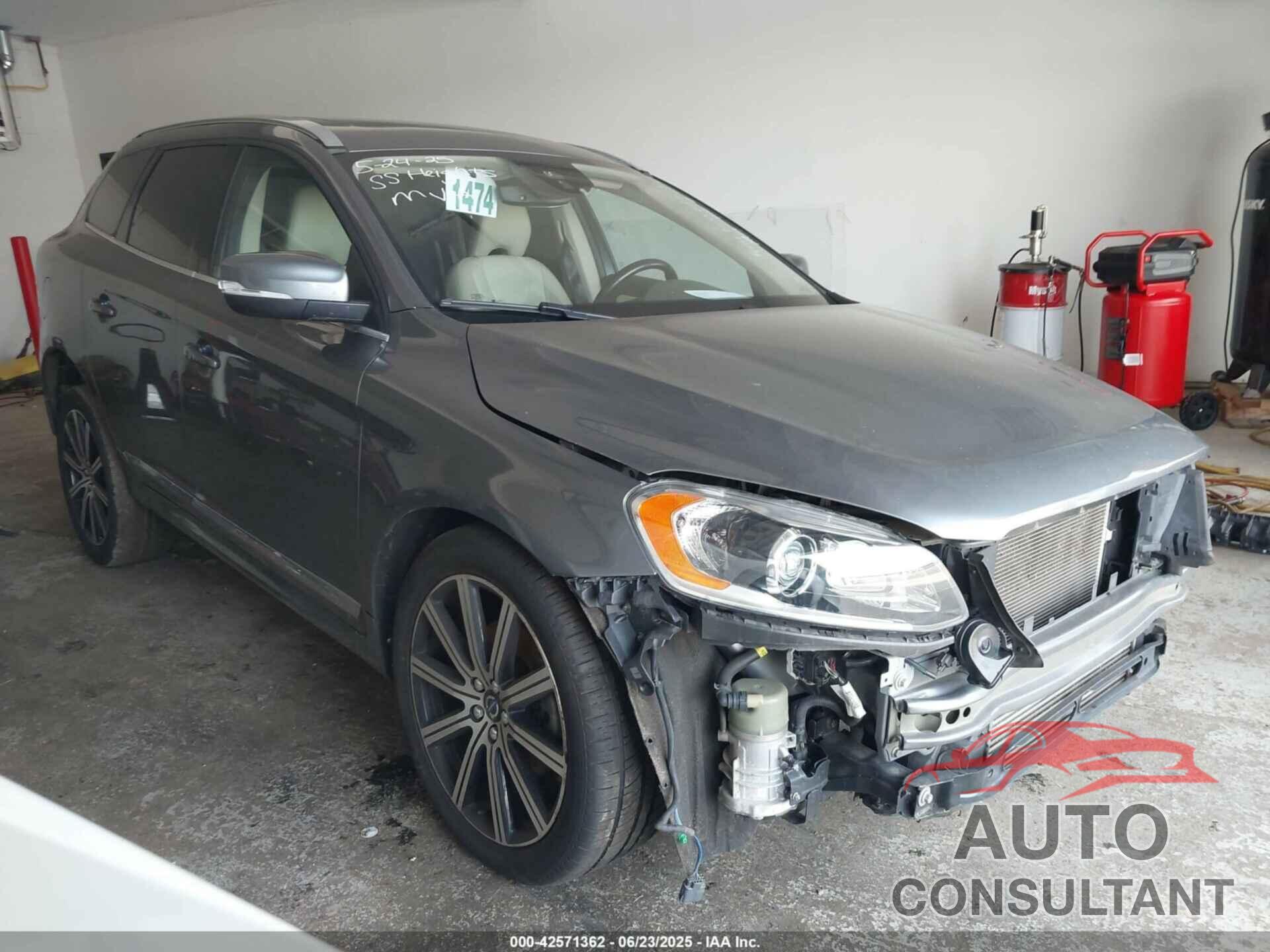 VOLVO XC60 2017 - YV449MRU9H2138900