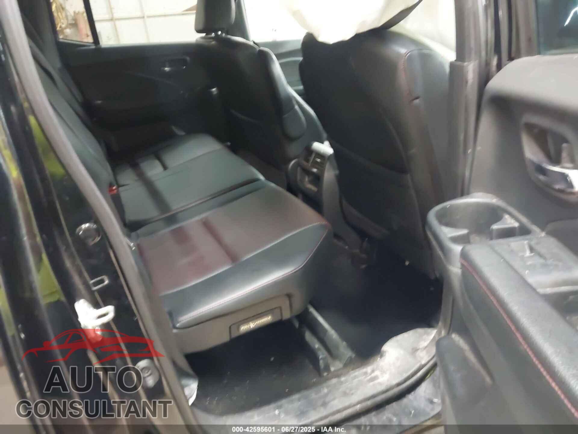HONDA RIDGELINE 2017 - 5FPYK3F83HB012000