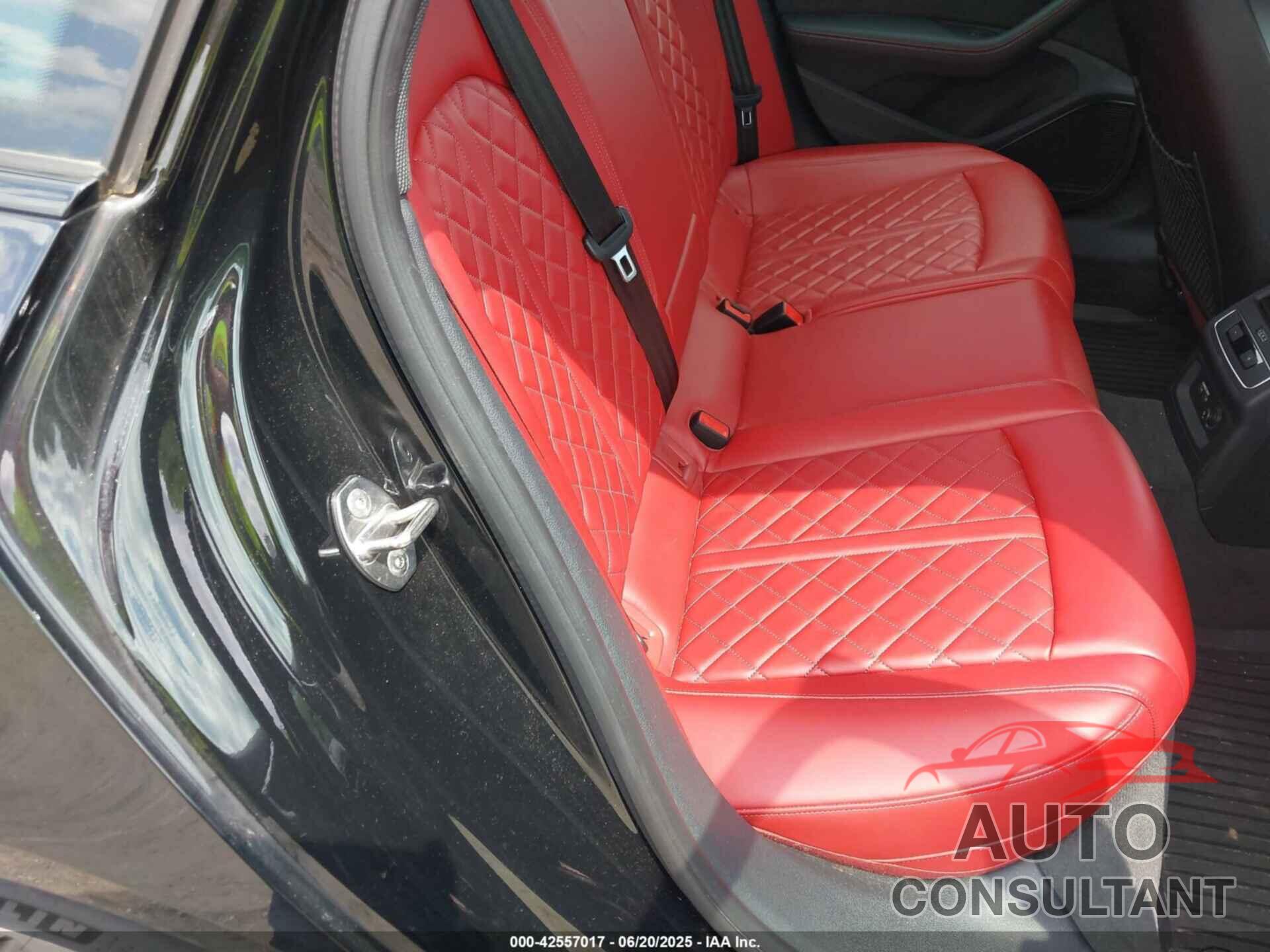 AUDI S4 2019 - WAUB4AF41KA091531