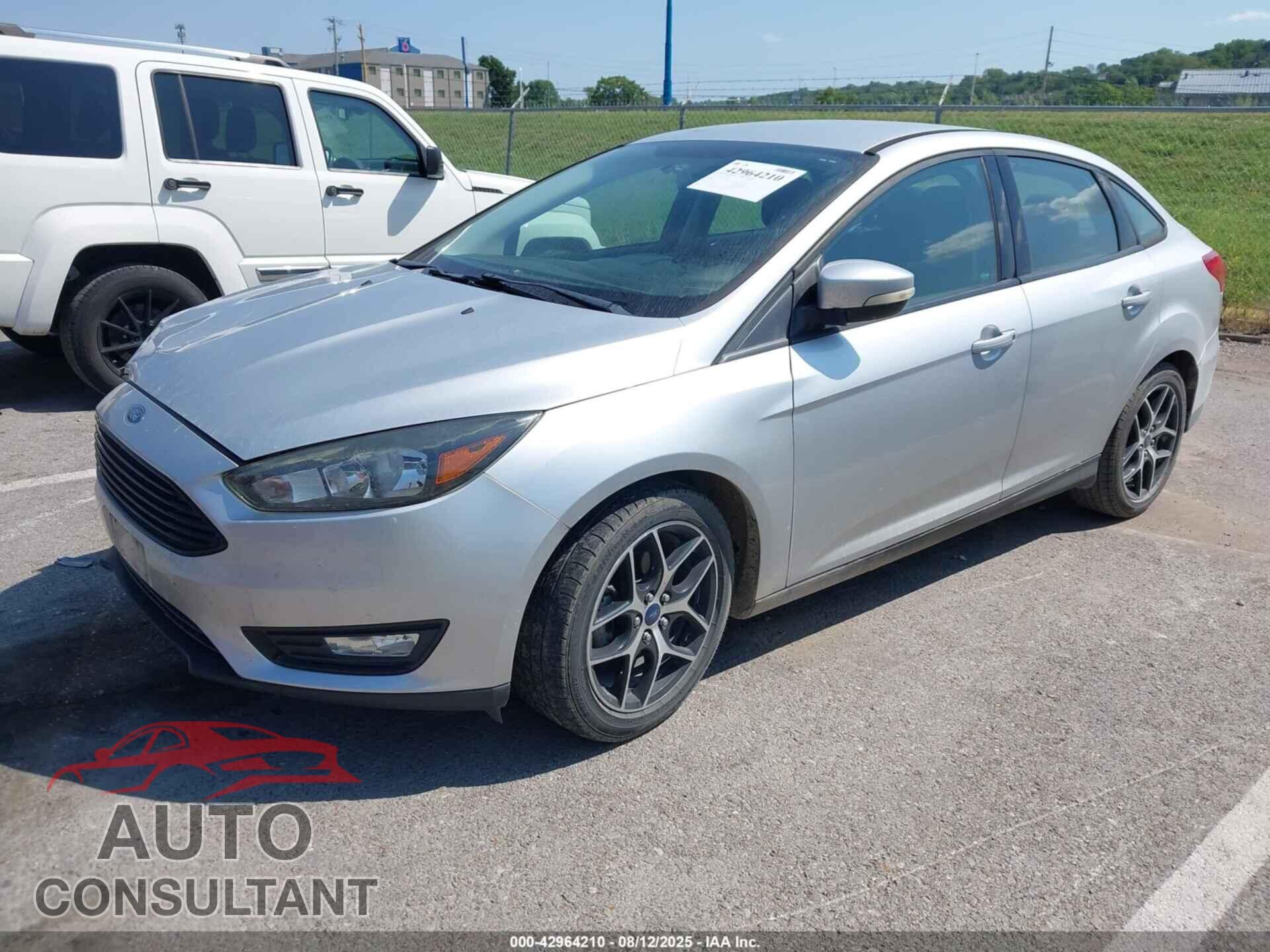 FORD FOCUS 2017 - 1FADP3FE2HL236103
