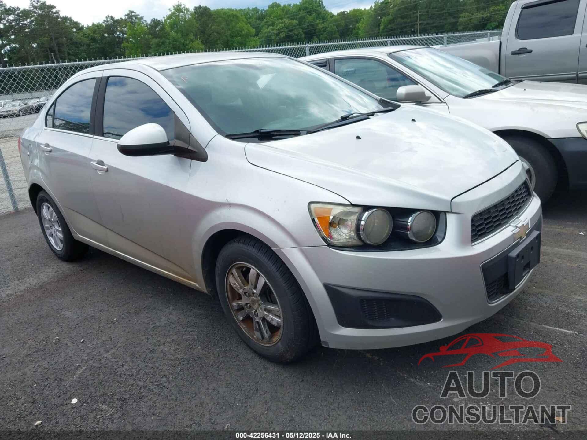 CHEVROLET SONIC 2012 - 1G1JC5SH1C4180400