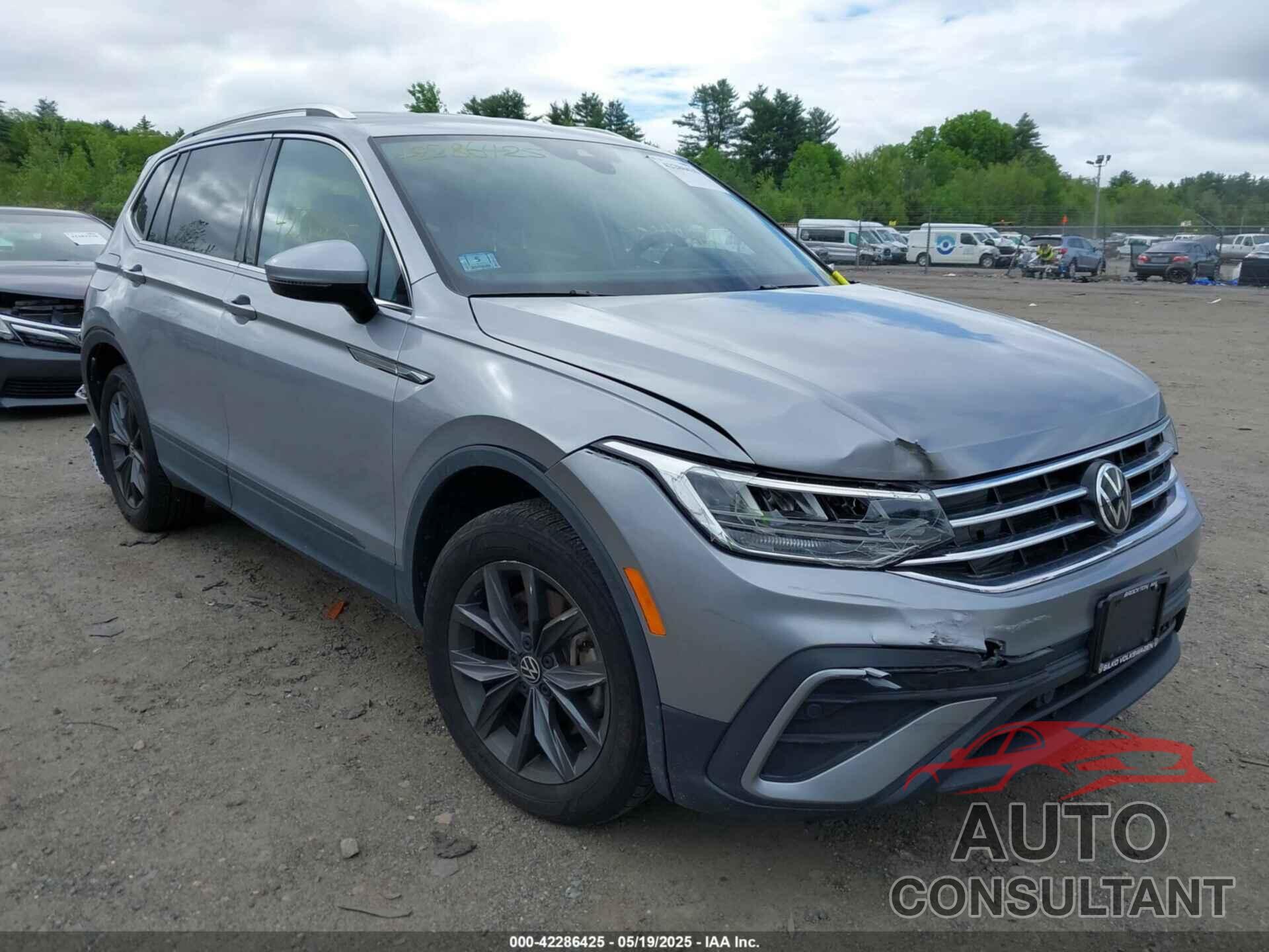 VOLKSWAGEN TIGUAN 2022 - 3VV2B7AX0NM158691