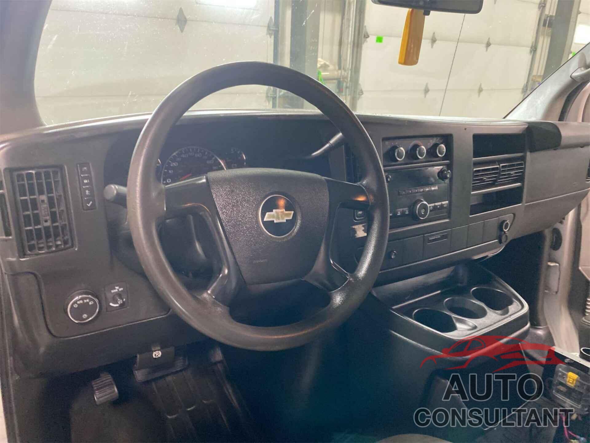CHEVROLET EXPRESS G1500 2013 - 1GCSGAFX1D1156580