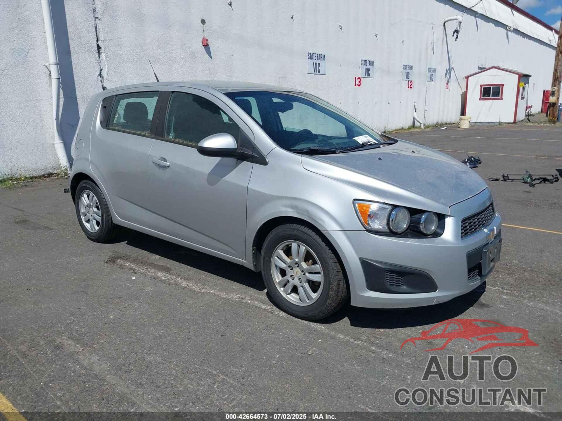 CHEVROLET SONIC 2012 - 1G1JB6SHXC4116378