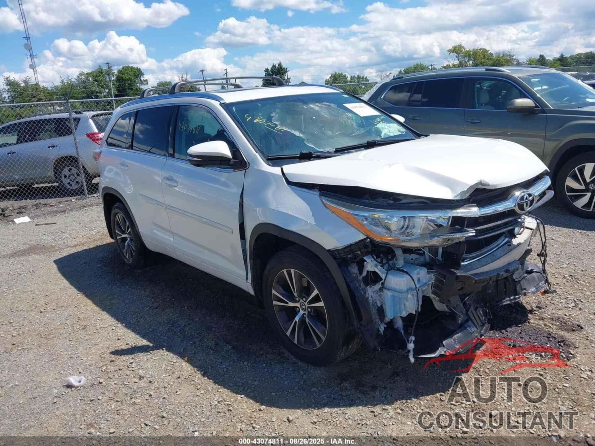 TOYOTA HIGHLANDER 2016 - 5TDJKRFHXGS312480