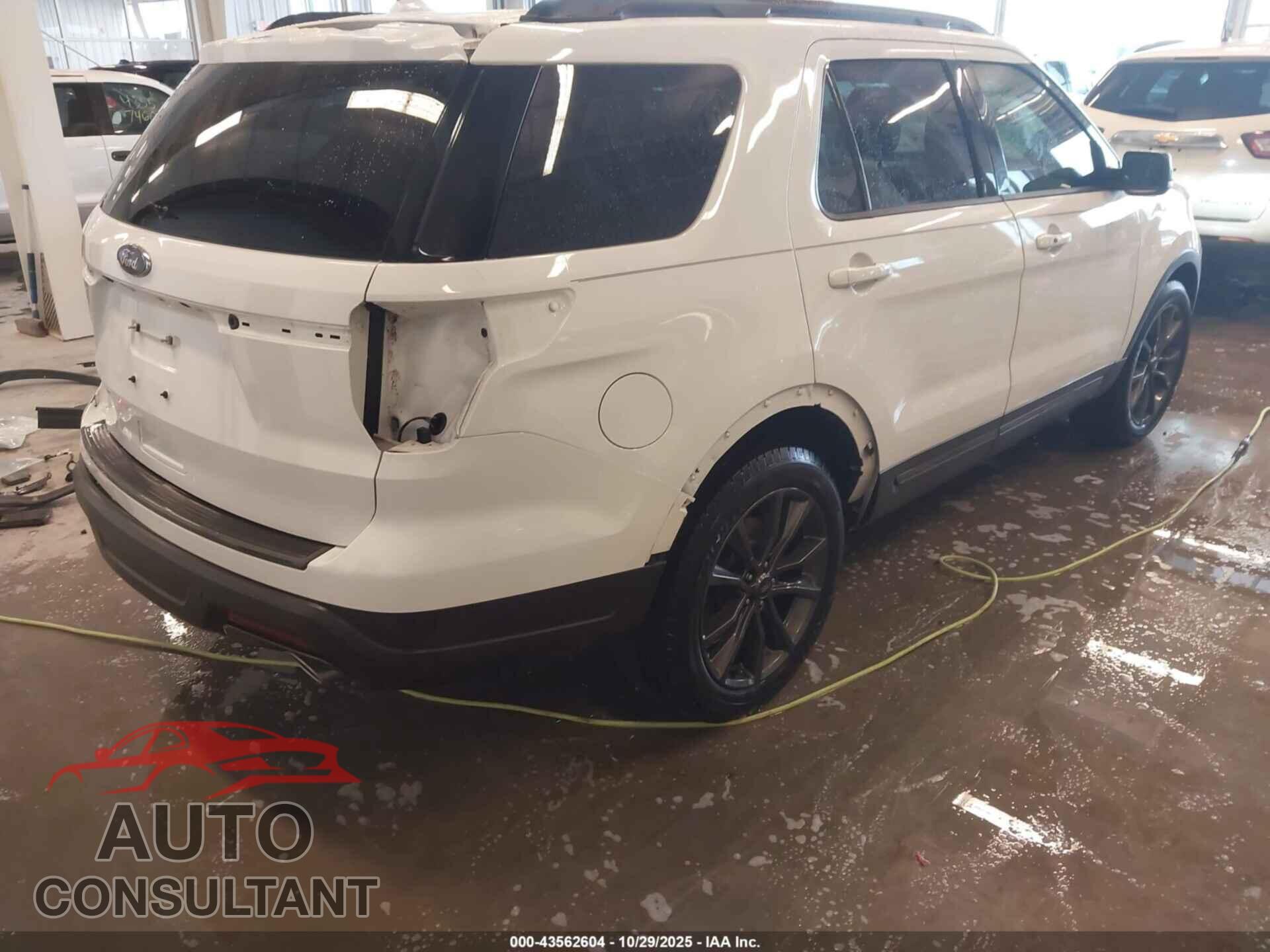 FORD EXPLORER 2018 - 1FM5K7D87JGB78632